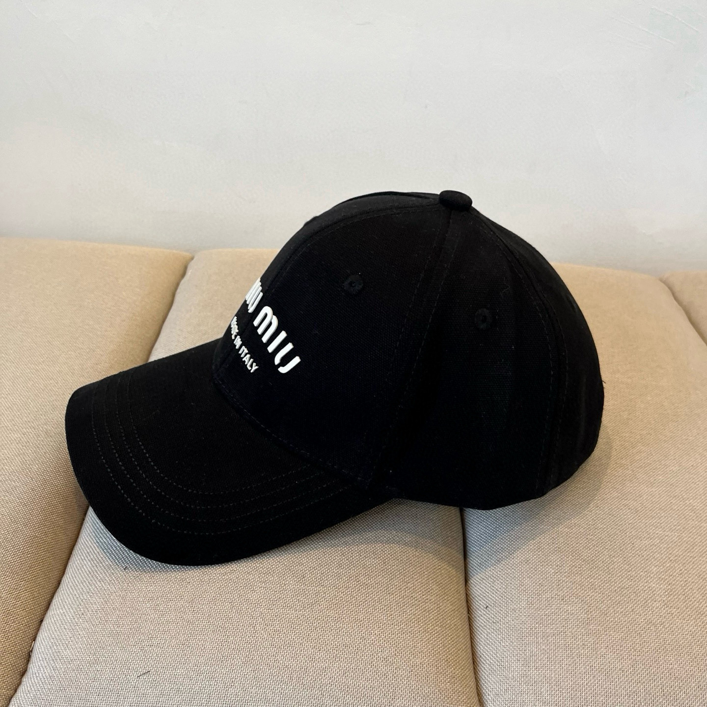  谬谬miumiu 原单春夏新款棒球帽，正品开模订制，原版做工细致质量超赞！