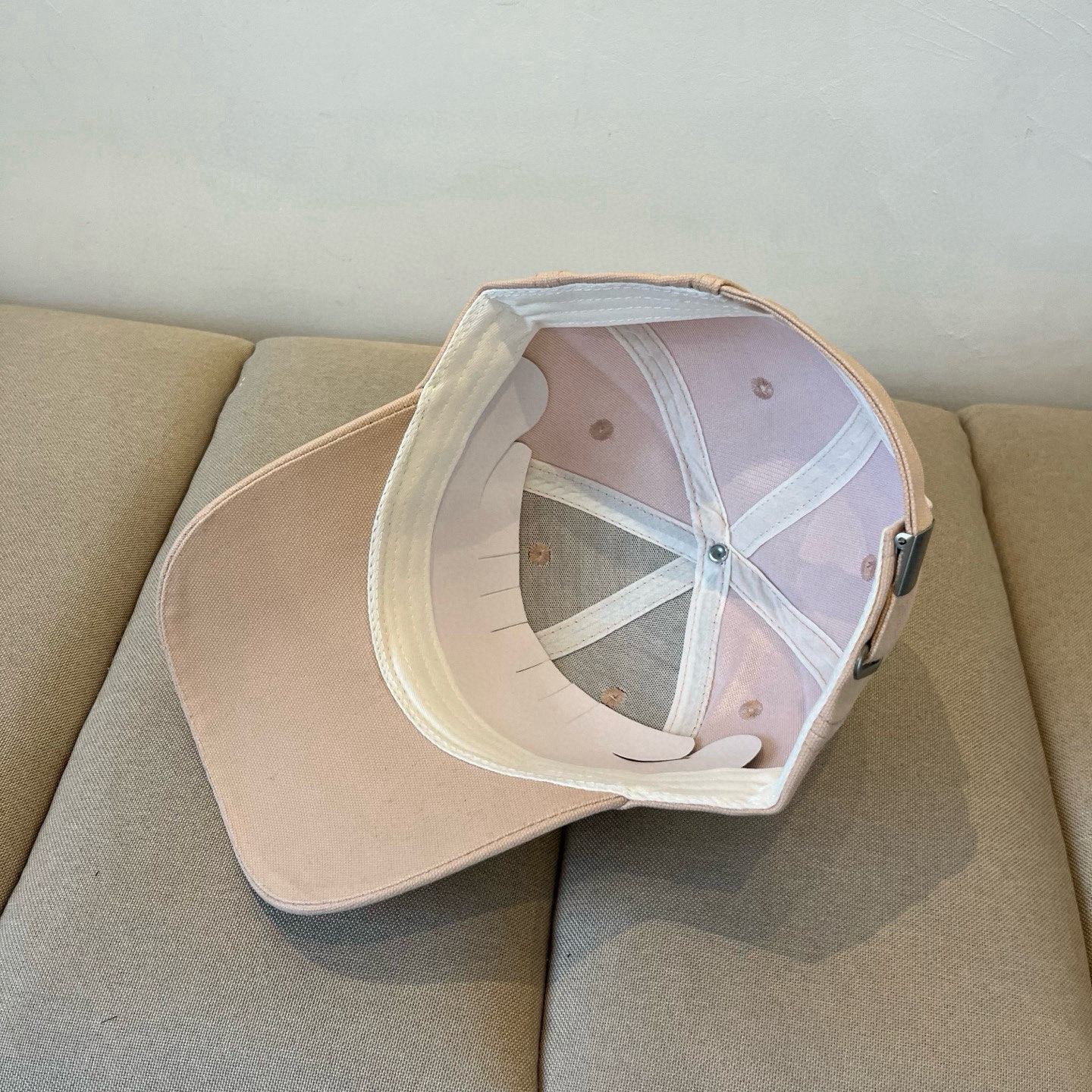  谬谬miumiu 原单春夏新款棒球帽，正品开模订制，原版做工细致质量超赞！