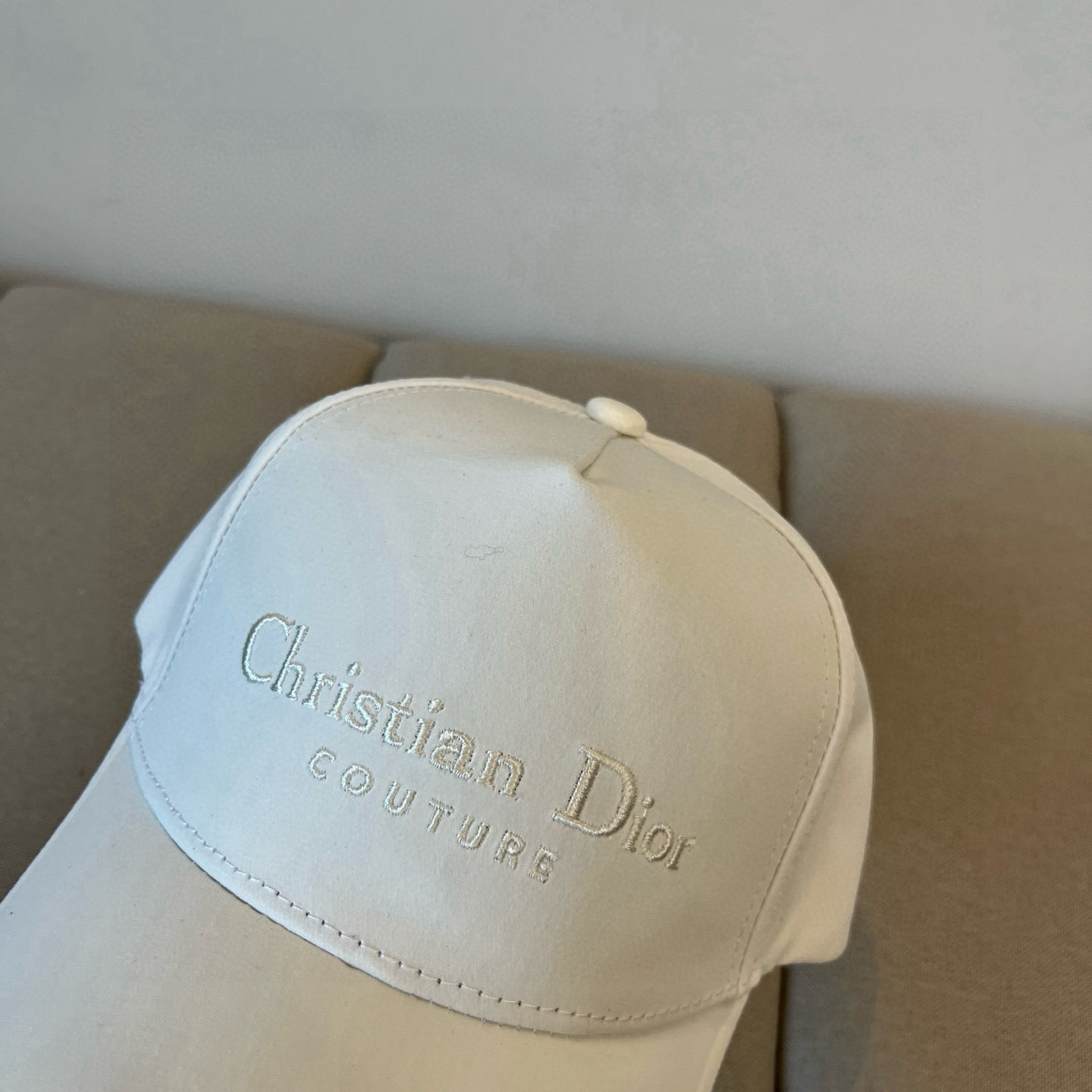 【DIOR迪奥】新款走量简约棒球帽🧢，新款出货，大牌款超好搭配，赶紧入手！