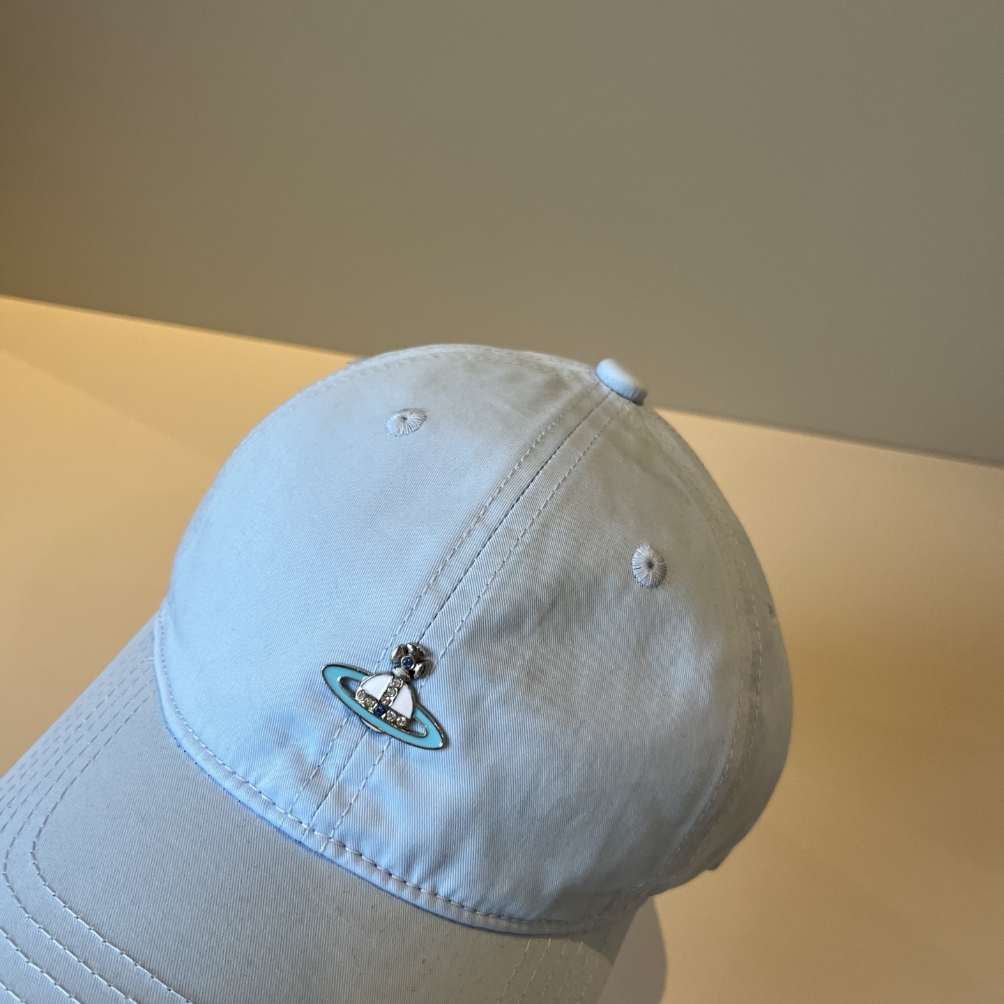 
西太后新款棒球帽🧢，男女通用，头围57cm 