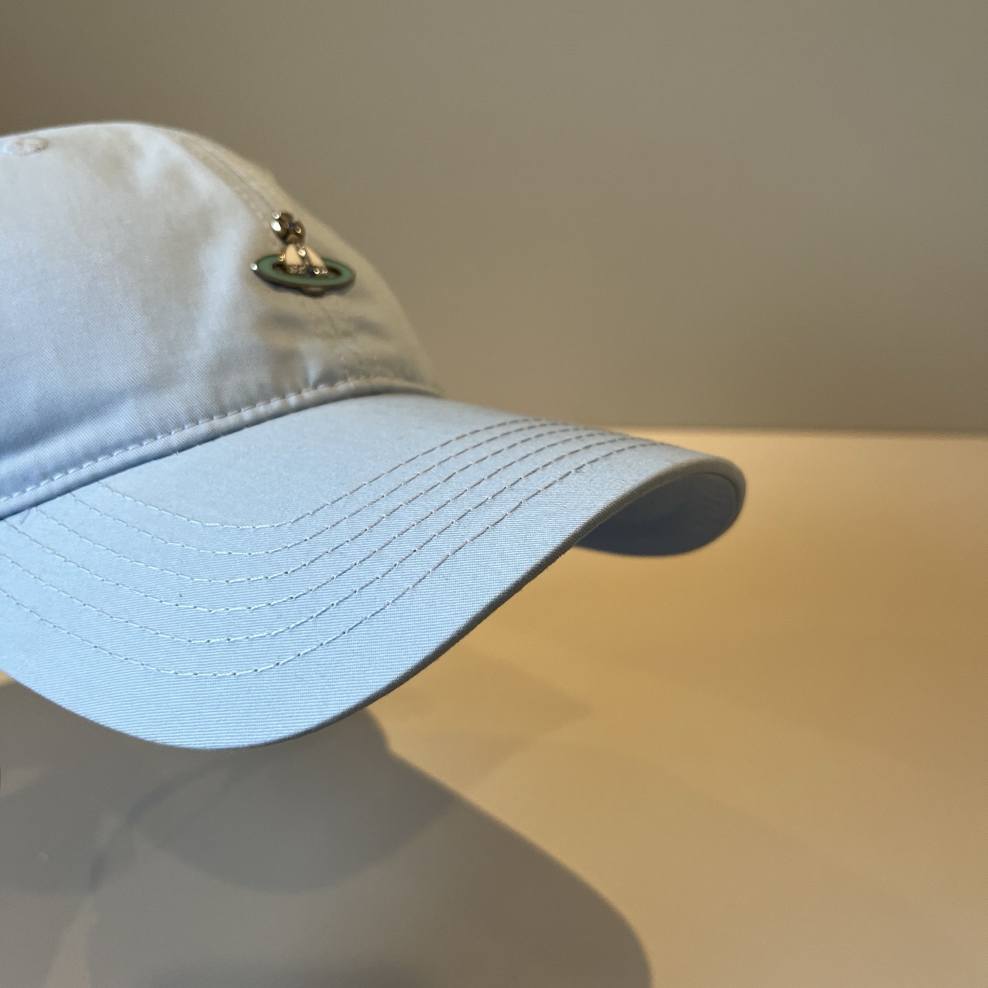 
西太后新款棒球帽🧢，男女通用，头围57cm 