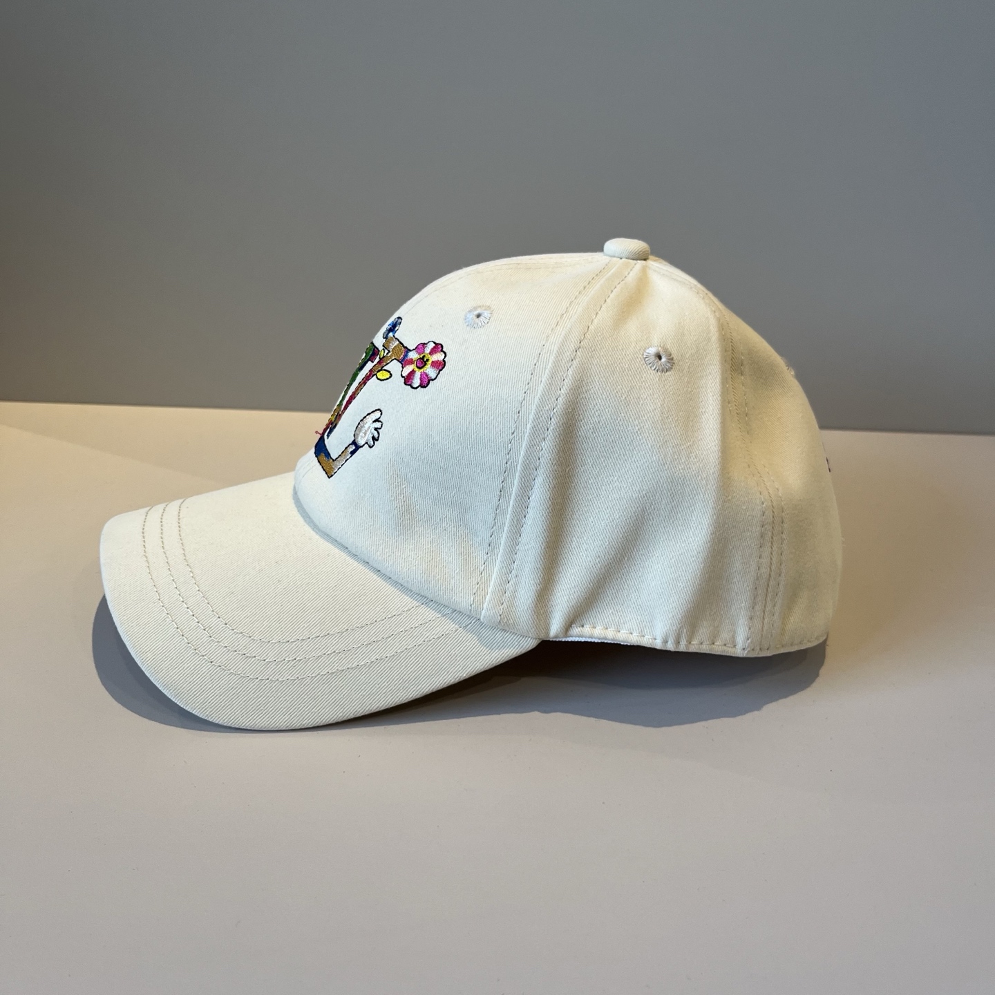 🧢路易威登棒球帽 LouisVuitton😍新款LV棒球帽，重工打造♥️高端大气，百搭款🤗男女通用！跑量