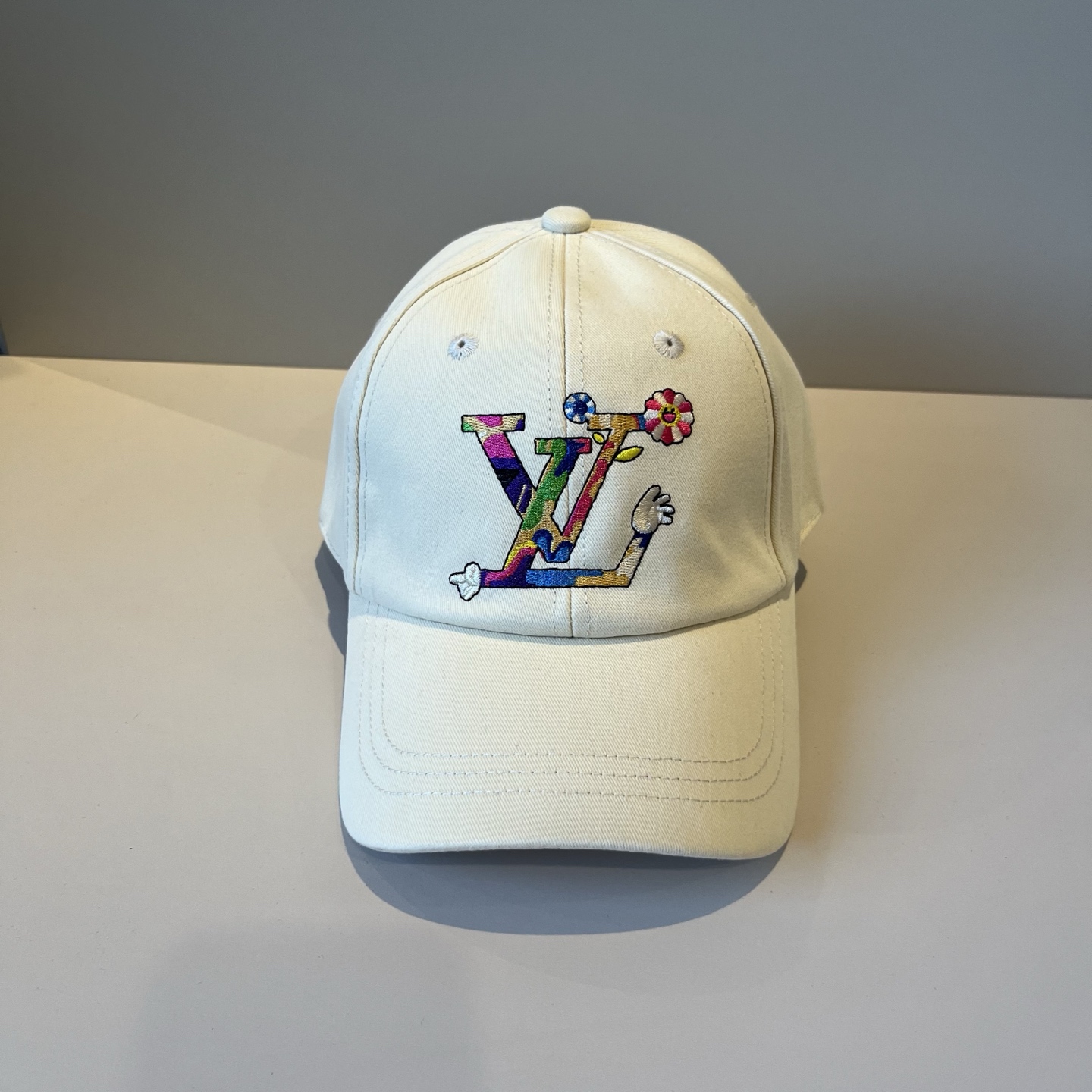 🧢路易威登棒球帽 LouisVuitton😍新款LV棒球帽，重工打造♥️高端大气，百搭款🤗男女通用！跑量