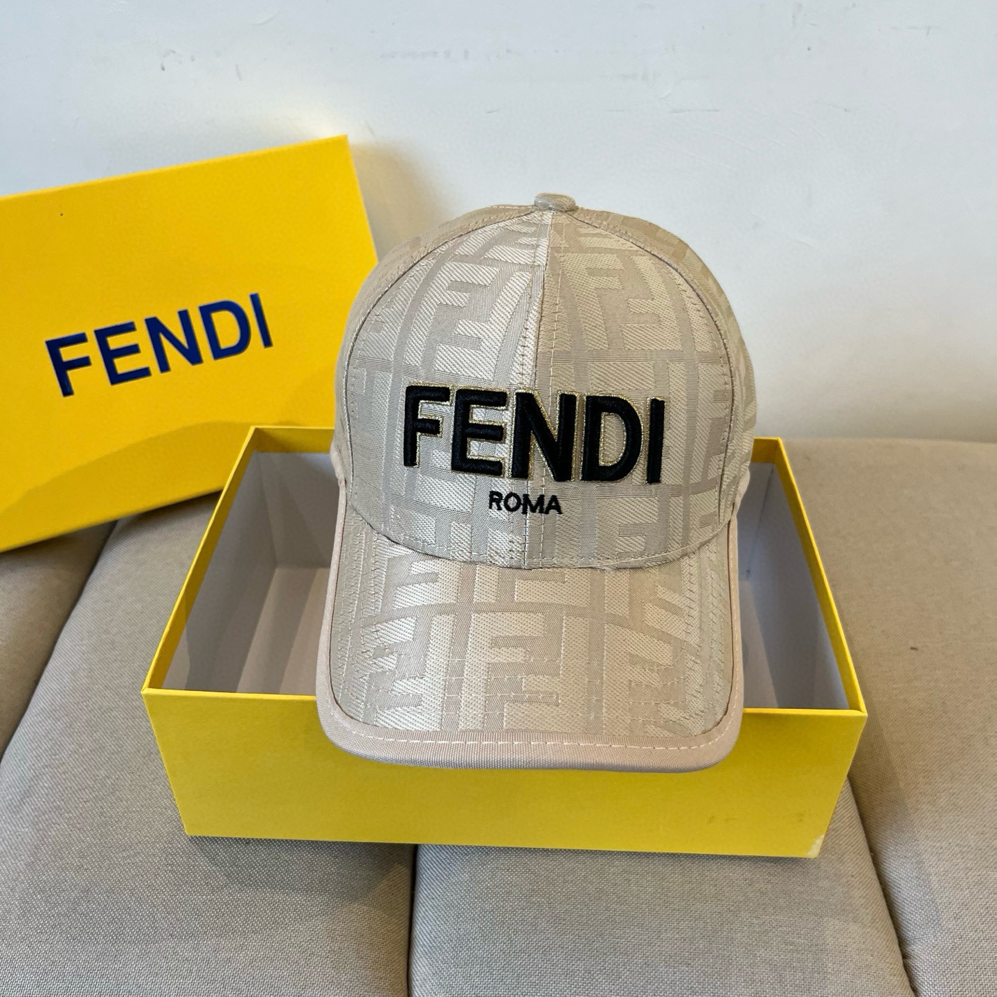  FENDI芬迪 老花系列棒球帽🧢 经典FF中古单品，气质穿搭单品，质量杠杠👍
