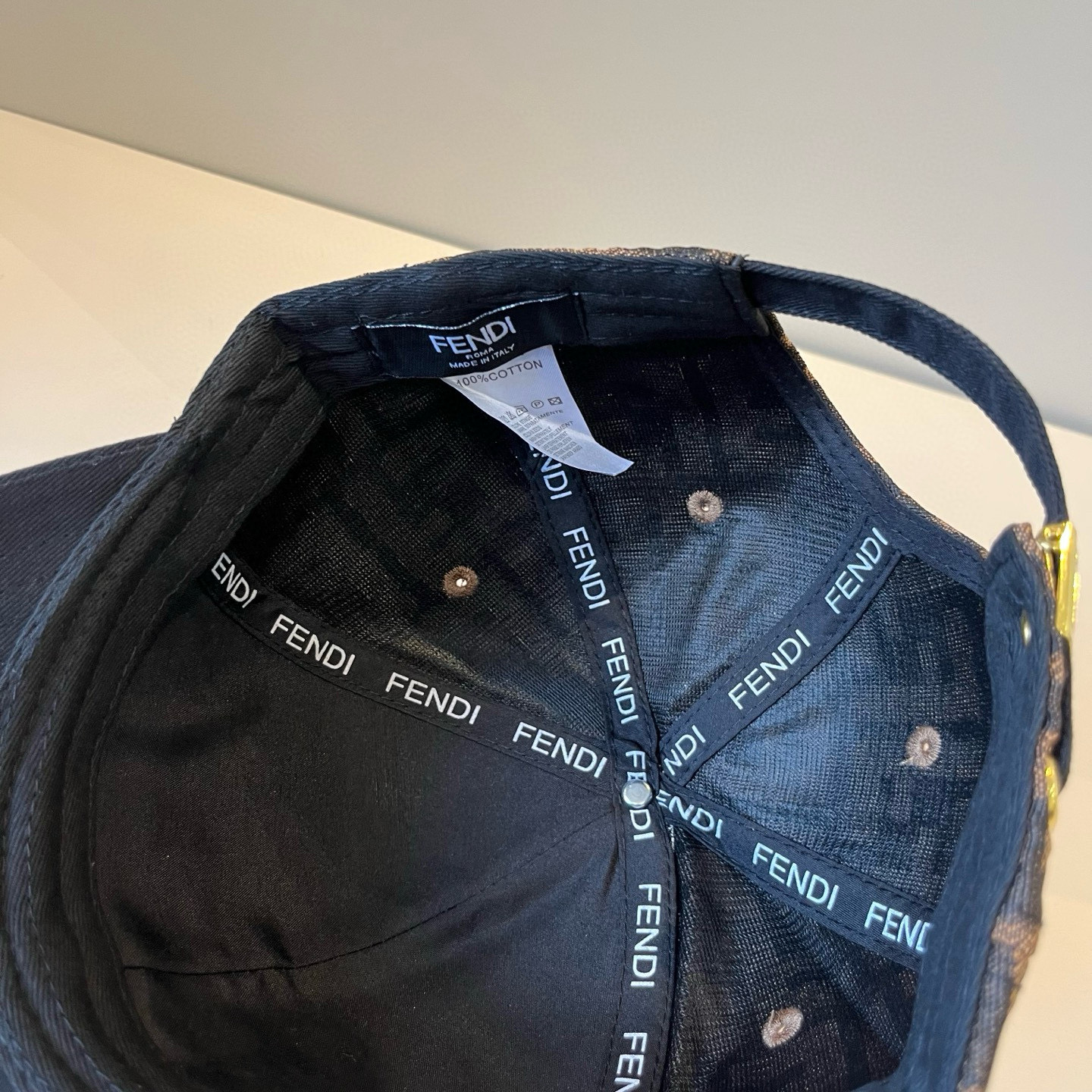  FENDI芬迪 老花系列棒球帽🧢 经典FF中古单品，气质穿搭单品，质量杠杠👍