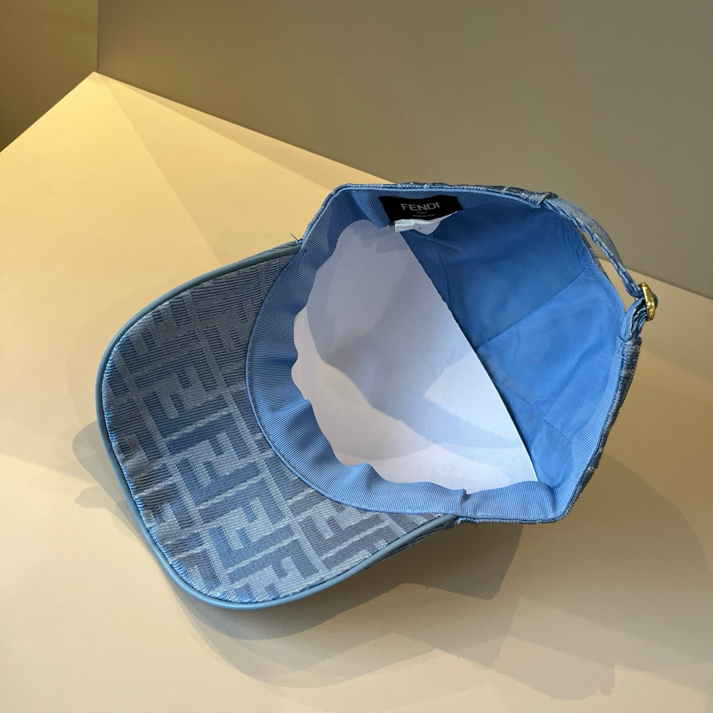  FENDI芬迪 老花系列棒球帽🧢 经典FF中古单品，气质穿搭单品，质量杠杠👍