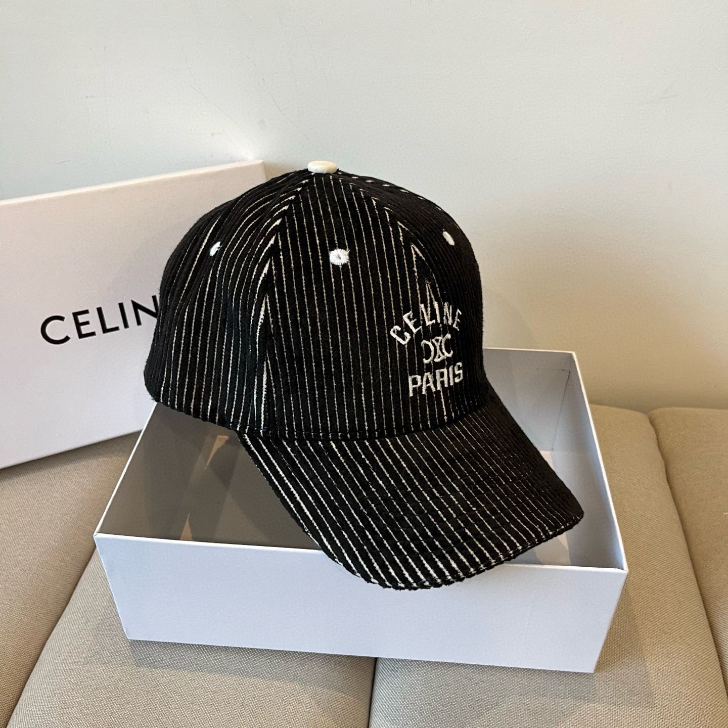 【CELINE赛琳】新款经典休闲潮流款 棒球帽🧢日韩风格，随便搭配都超好看！出门旅游，绝对要入手的一款