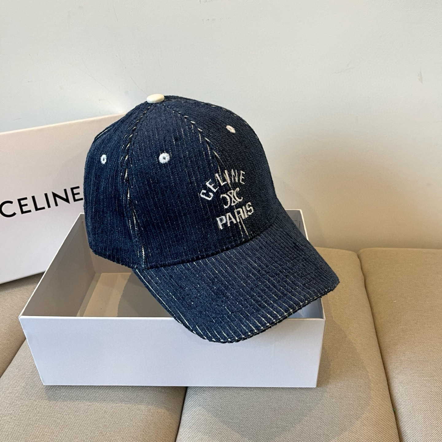 【CELINE赛琳】新款经典休闲潮流款 棒球帽🧢日韩风格，随便搭配都超好看！出门旅游，绝对要入手的一款