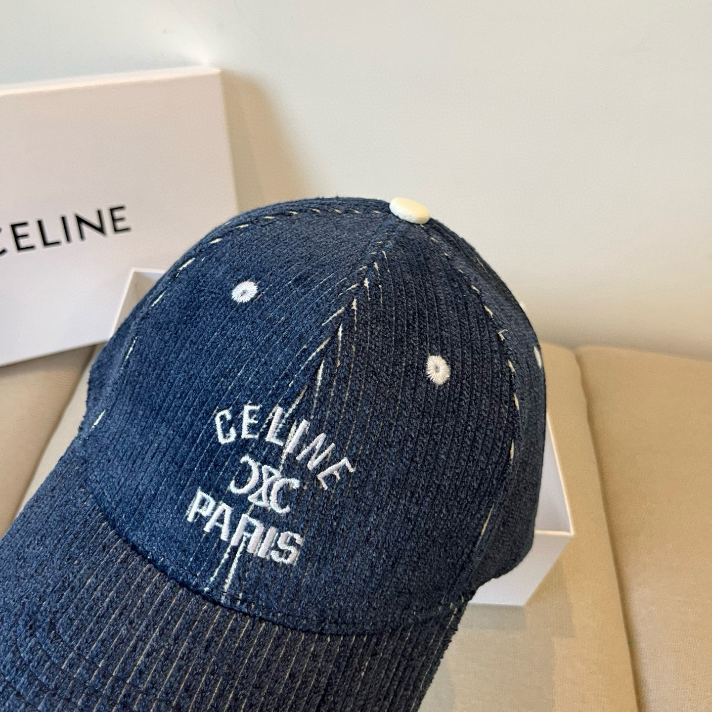 【CELINE赛琳】新款经典休闲潮流款 棒球帽🧢日韩风格，随便搭配都超好看！出门旅游，绝对要入手的一款