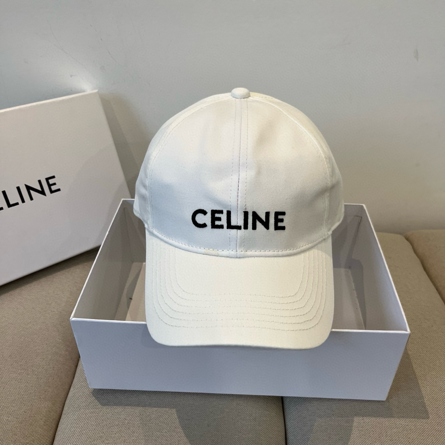 【CELINE赛琳】新款经典休闲潮流款 棒球帽🧢日韩风格，随便搭配都超好看！出门旅游，绝对要入手的一款