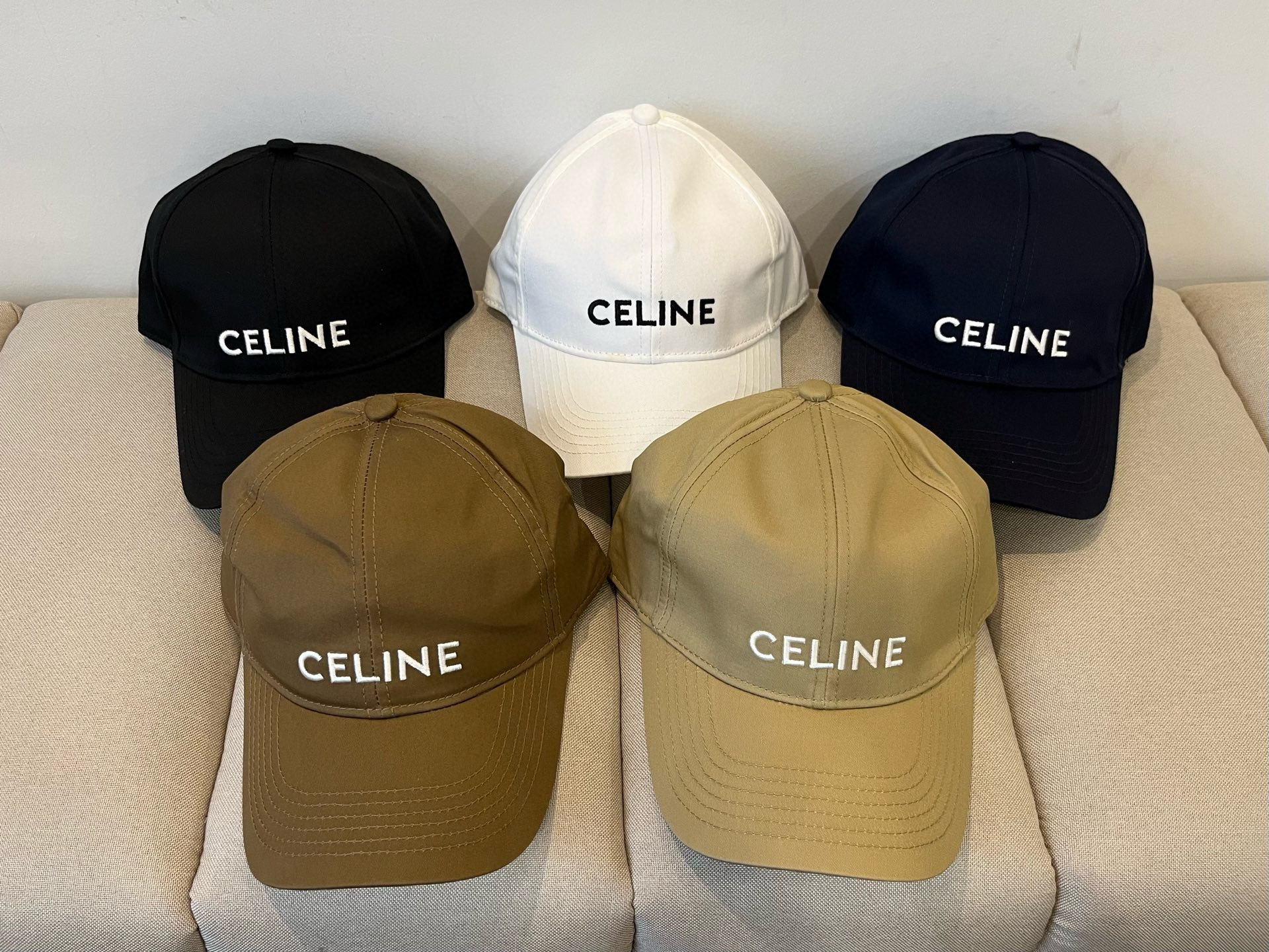 【CELINE赛琳】新款经典休闲潮流款 棒球帽🧢日韩风格，随便搭配都超好看！出门旅游，绝对要入手的一款