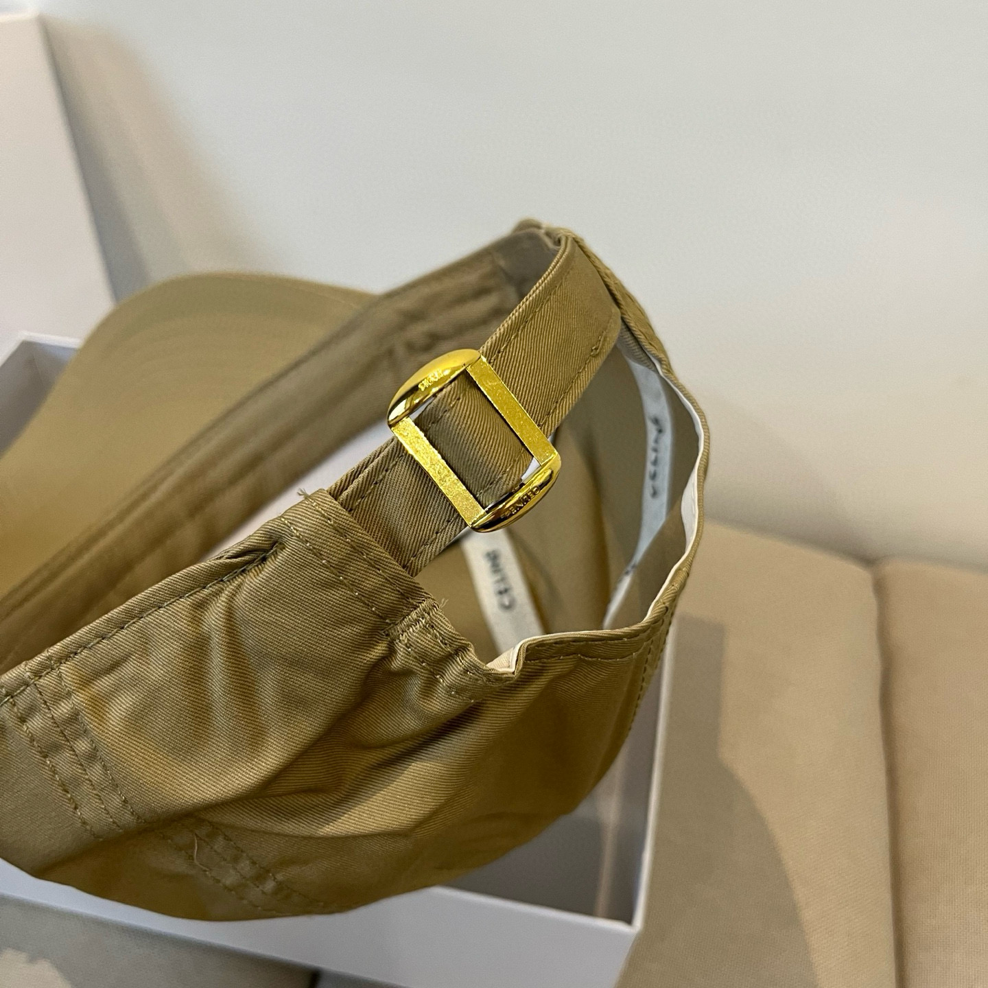 【CELINE赛琳】新款经典休闲潮流款 棒球帽🧢日韩风格，随便搭配都超好看！出门旅游，绝对要入手的一款