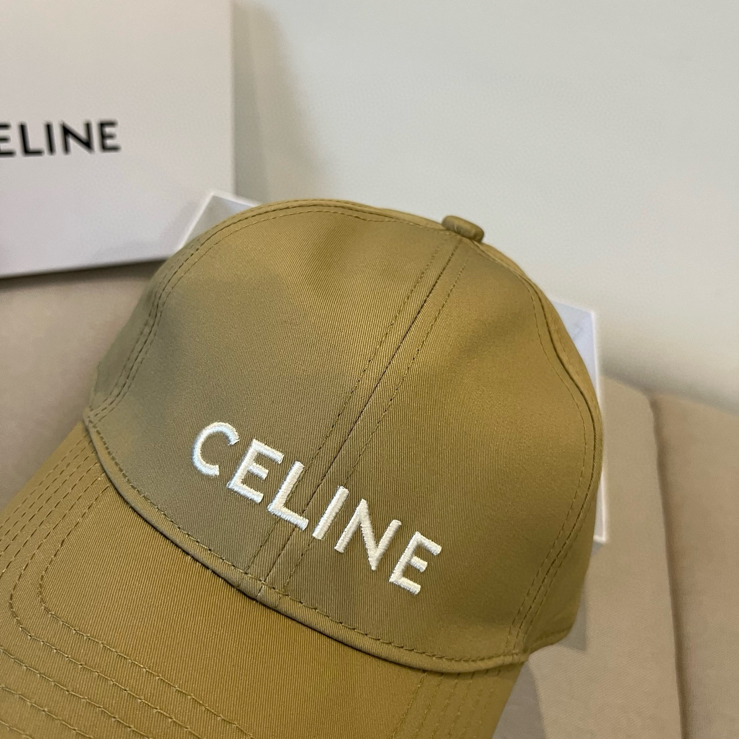 【CELINE赛琳】新款经典休闲潮流款 棒球帽🧢日韩风格，随便搭配都超好看！出门旅游，绝对要入手的一款