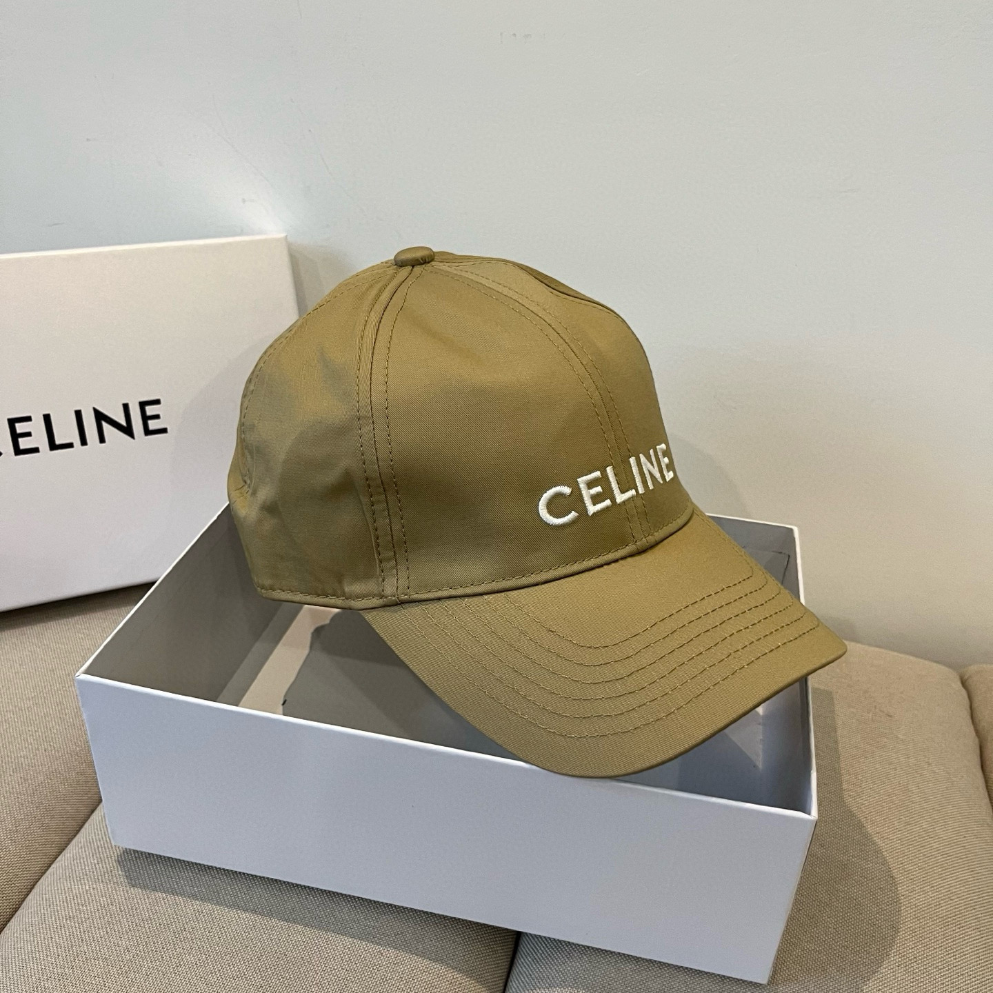 【CELINE赛琳】新款经典休闲潮流款 棒球帽🧢日韩风格，随便搭配都超好看！出门旅游，绝对要入手的一款