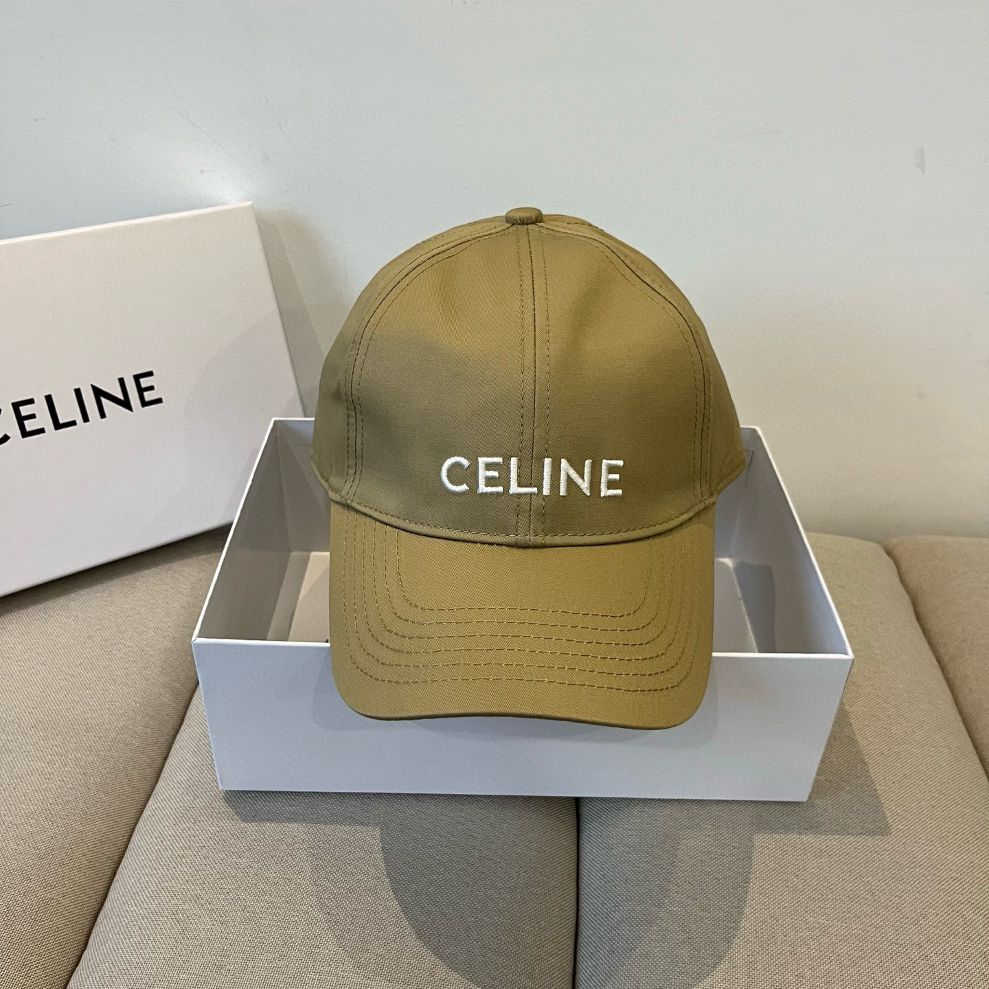 【CELINE赛琳】新款经典休闲潮流款 棒球帽🧢日韩风格，随便搭配都超好看！出门旅游，绝对要入手的一款
