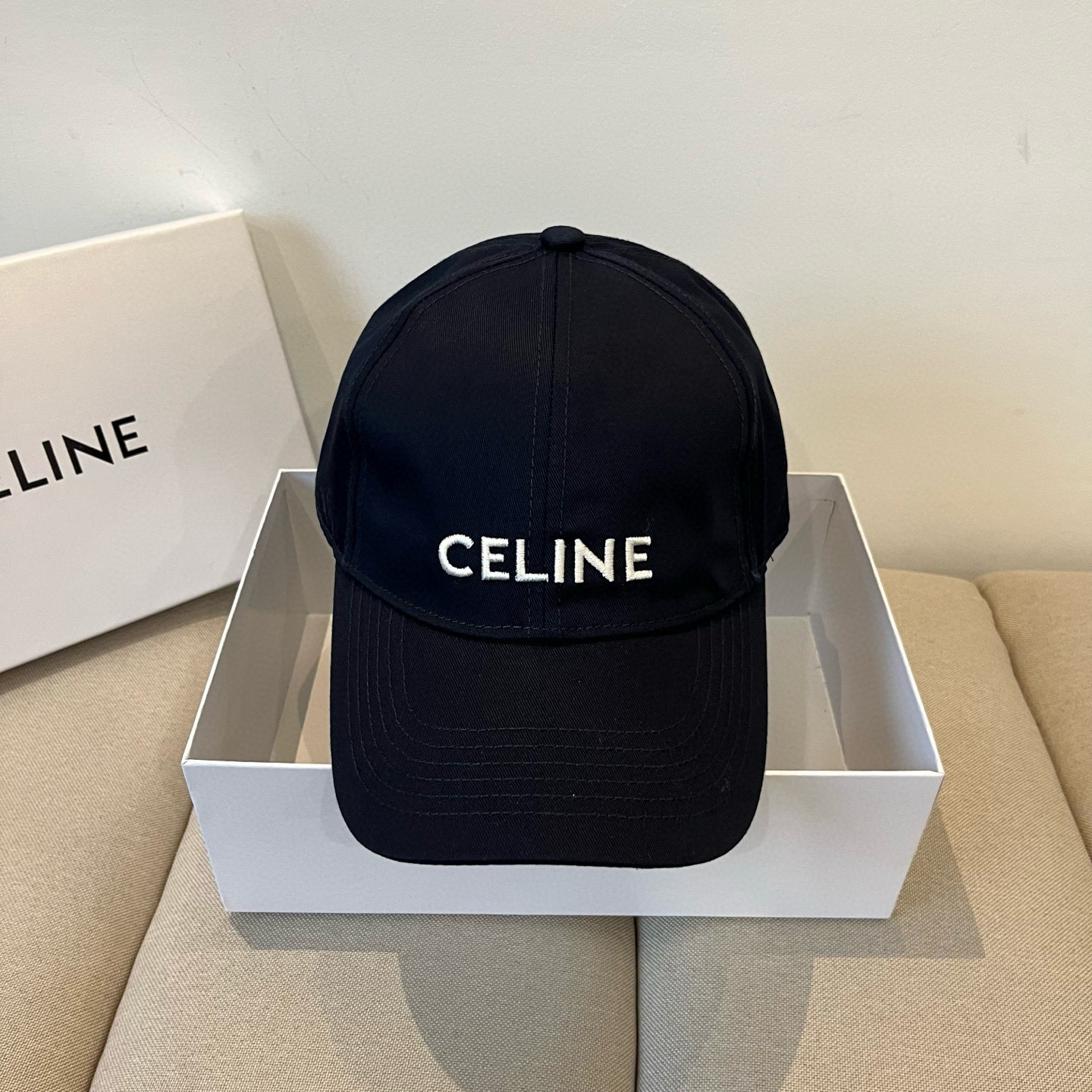【CELINE赛琳】新款经典休闲潮流款 棒球帽🧢日韩风格，随便搭配都超好看！出门旅游，绝对要入手的一款