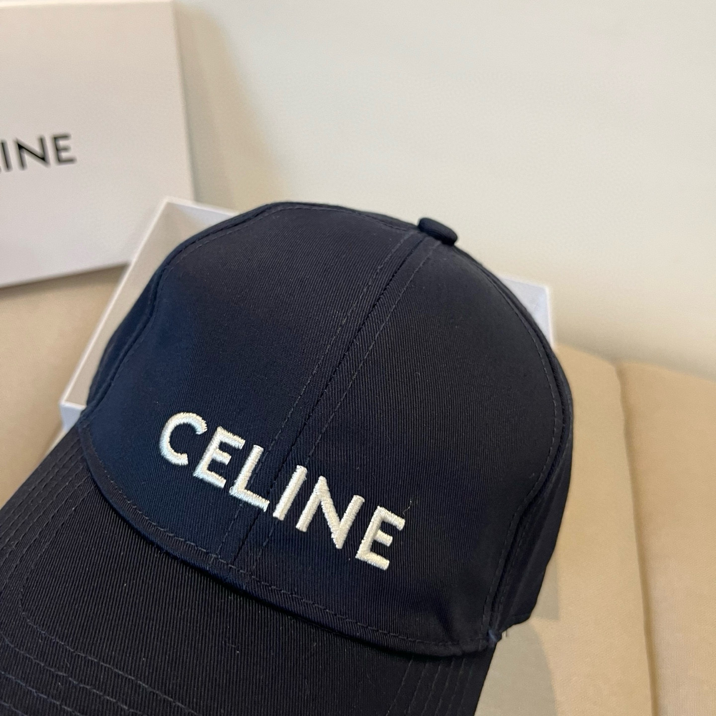 【CELINE赛琳】新款经典休闲潮流款 棒球帽🧢日韩风格，随便搭配都超好看！出门旅游，绝对要入手的一款