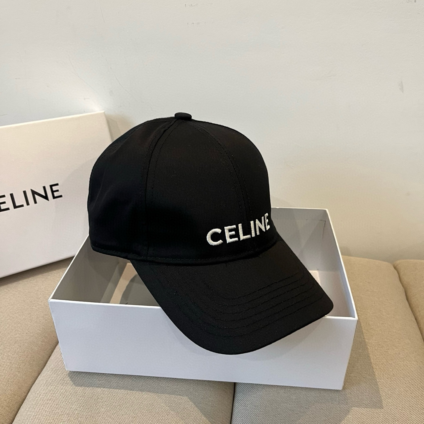 【CELINE赛琳】新款经典休闲潮流款 棒球帽🧢日韩风格，随便搭配都超好看！出门旅游，绝对要入手的一款