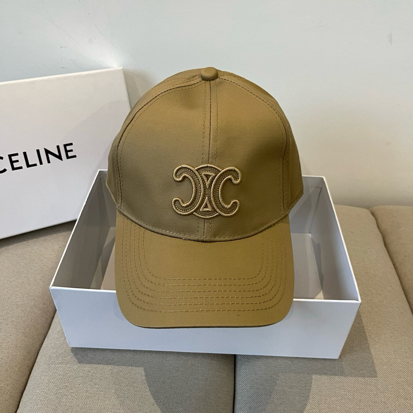 【CELINE赛琳】新款经典休闲潮流款 棒球帽🧢日韩风格，随便搭配都超好看！出门旅游，绝对要入手的一款