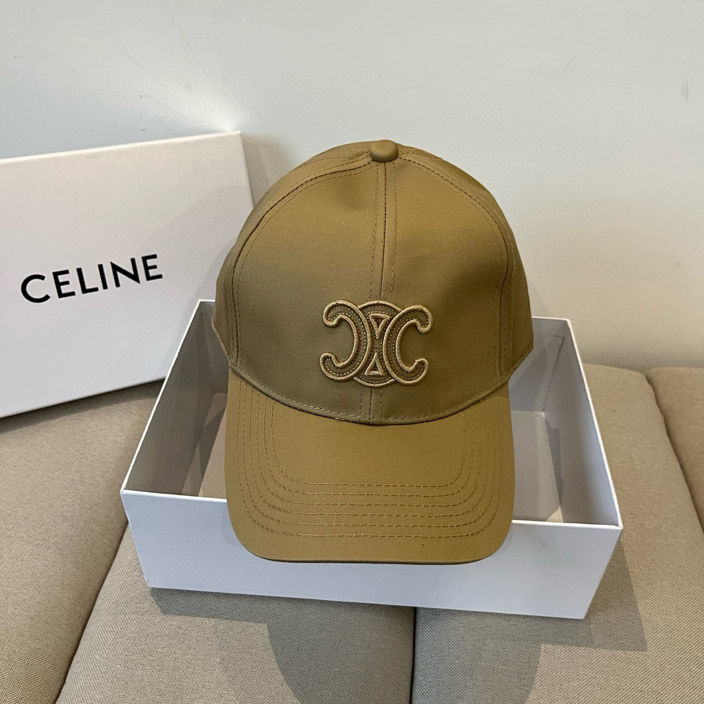 【CELINE赛琳】新款经典休闲潮流款 棒球帽🧢日韩风格，随便搭配都超好看！出门旅游，绝对要入手的一款