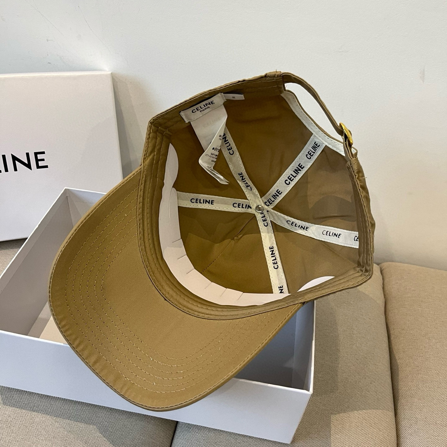 【CELINE赛琳】新款经典休闲潮流款 棒球帽🧢日韩风格，随便搭配都超好看！出门旅游，绝对要入手的一款