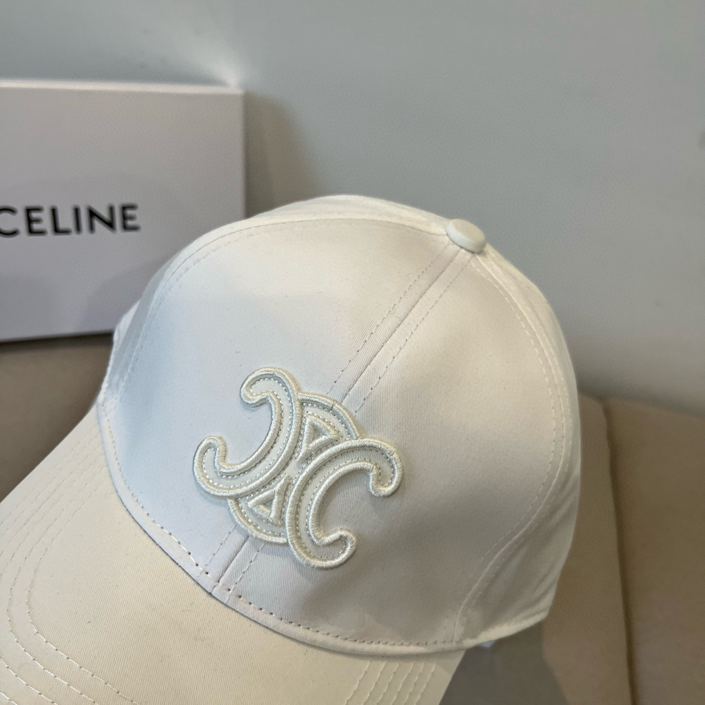 【CELINE赛琳】新款经典休闲潮流款 棒球帽🧢日韩风格，随便搭配都超好看！出门旅游，绝对要入手的一款