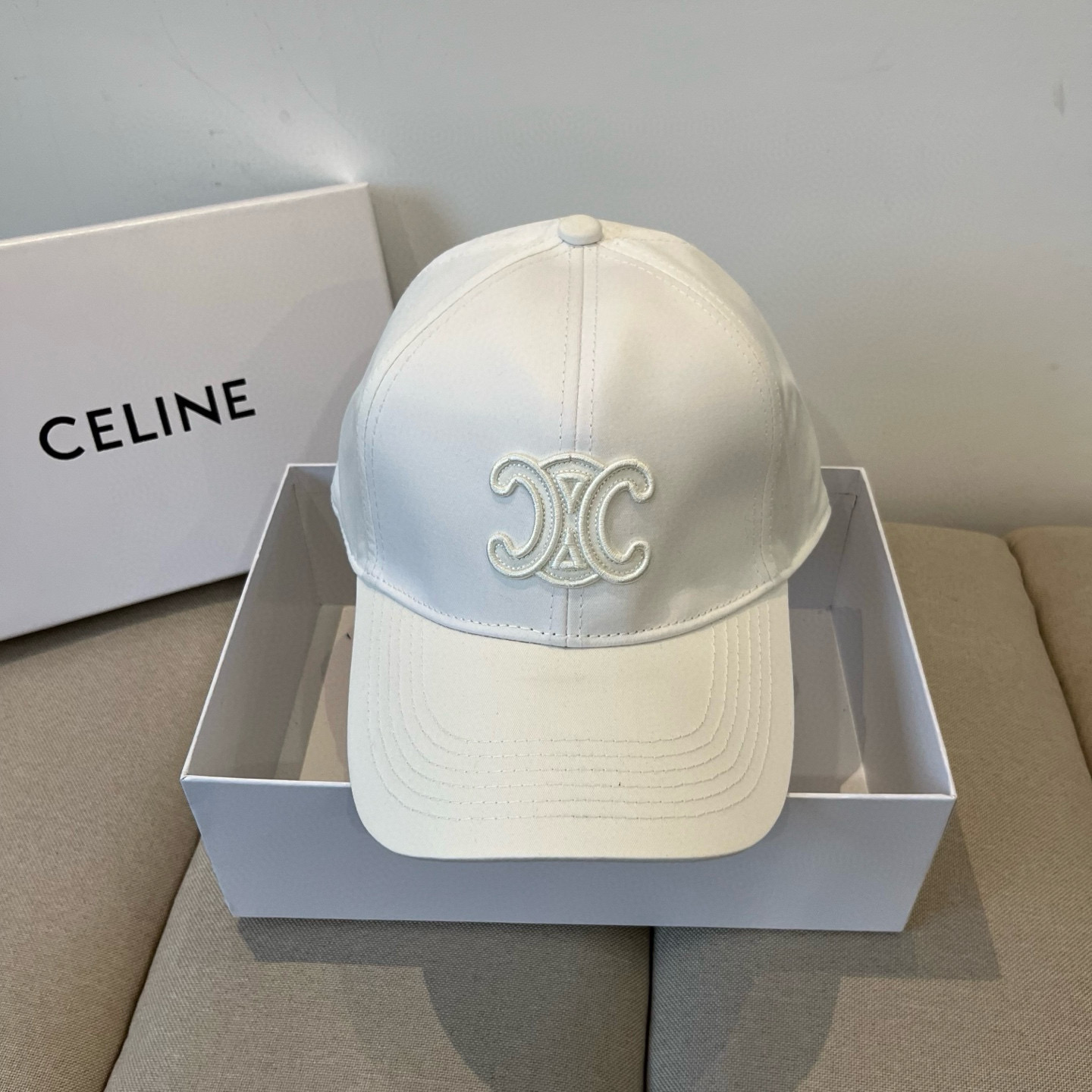 【CELINE赛琳】新款经典休闲潮流款 棒球帽🧢日韩风格，随便搭配都超好看！出门旅游，绝对要入手的一款