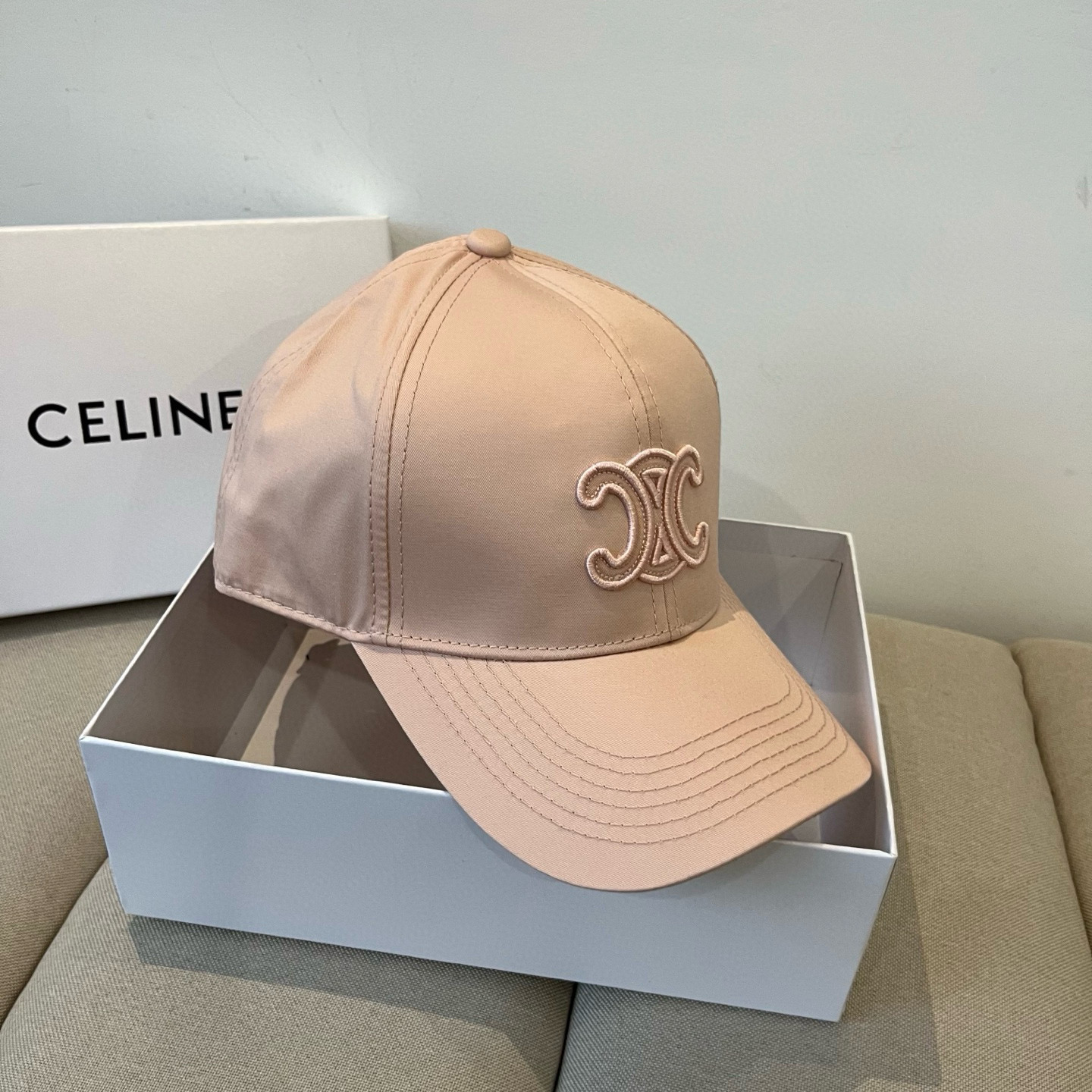 【CELINE赛琳】新款经典休闲潮流款 棒球帽🧢日韩风格，随便搭配都超好看！出门旅游，绝对要入手的一款