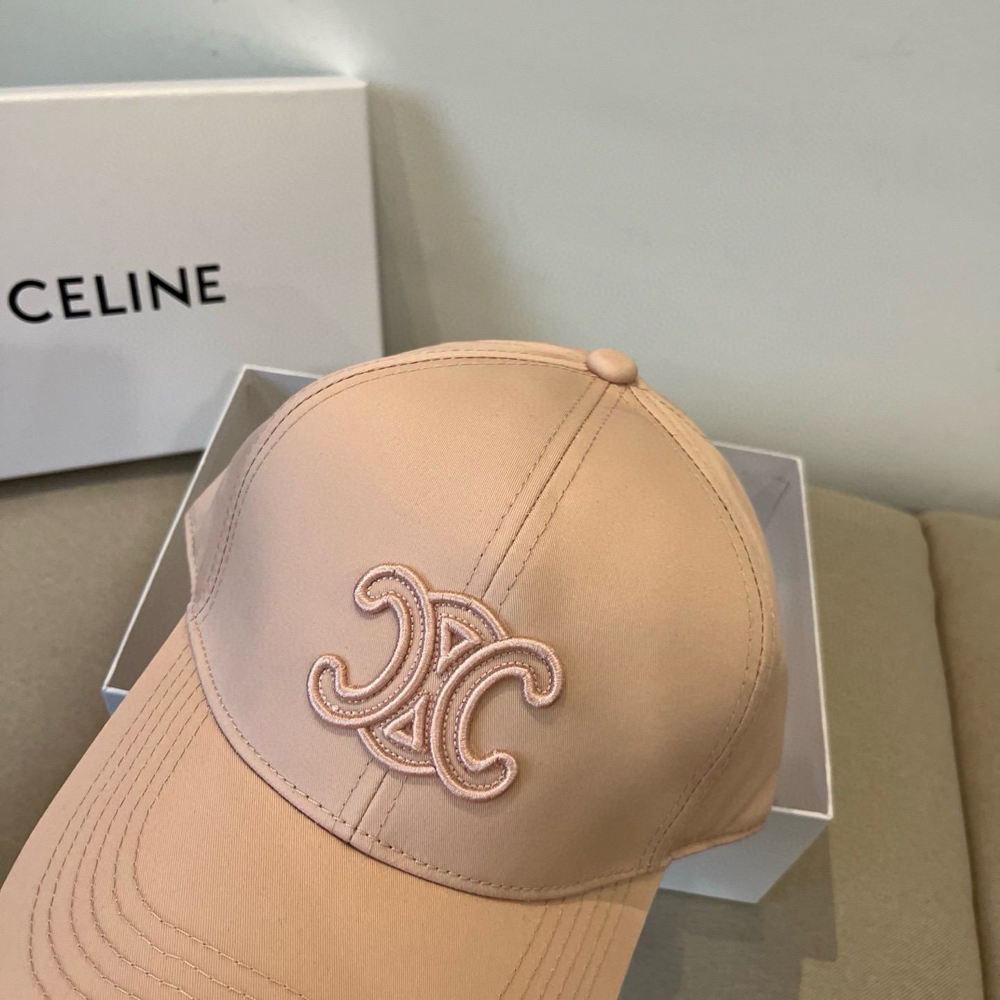 【CELINE赛琳】新款经典休闲潮流款 棒球帽🧢日韩风格，随便搭配都超好看！出门旅游，绝对要入手的一款