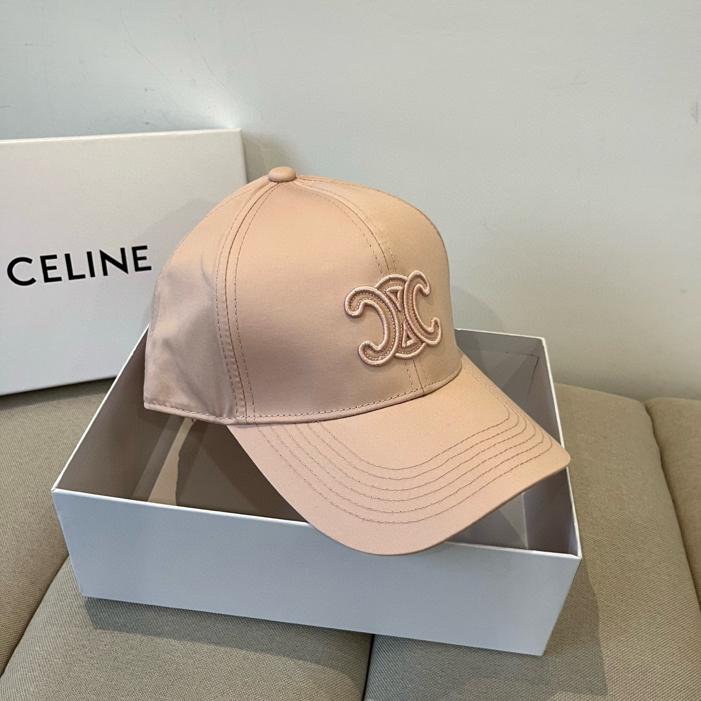 【CELINE赛琳】新款经典休闲潮流款 棒球帽🧢日韩风格，随便搭配都超好看！出门旅游，绝对要入手的一款
