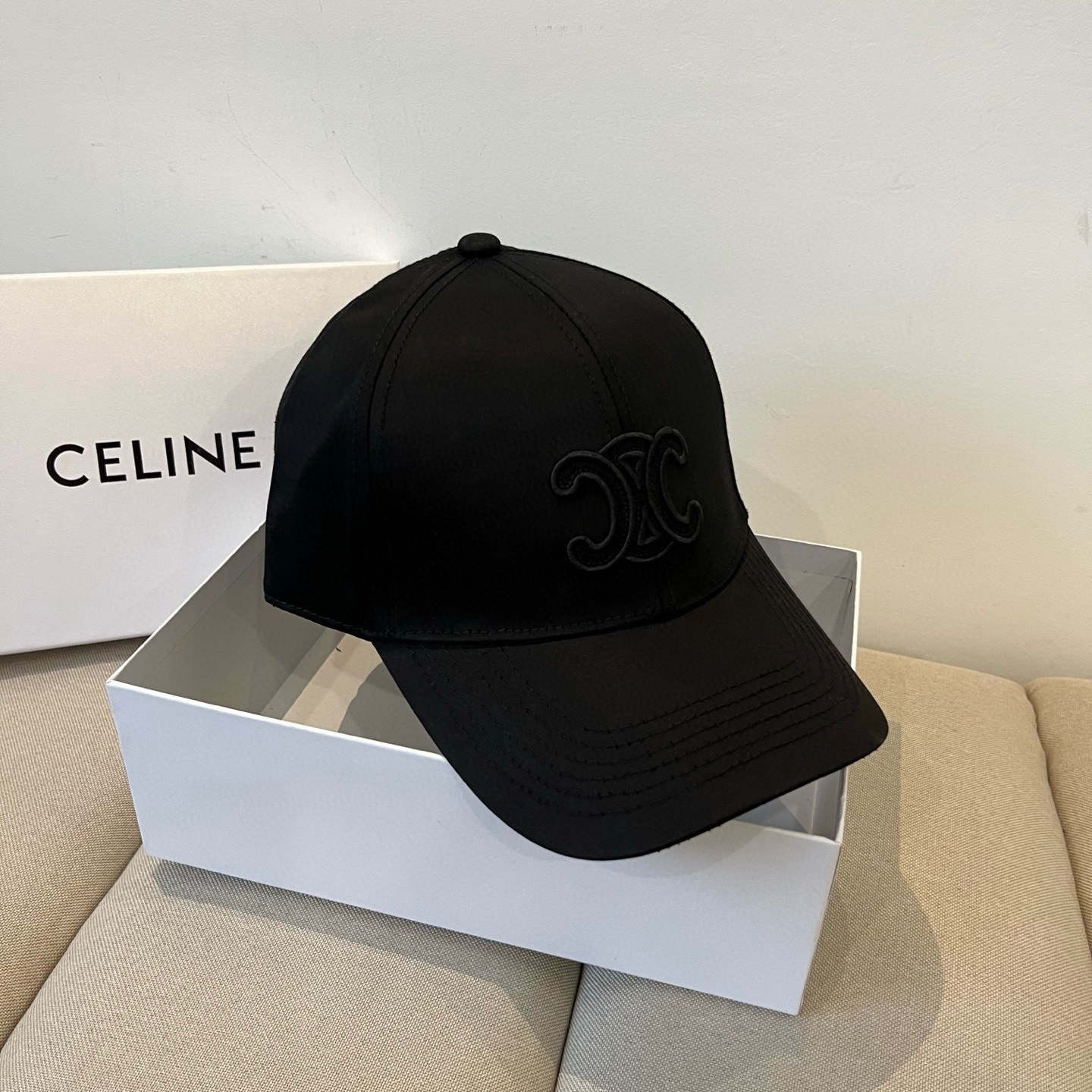 【CELINE赛琳】新款经典休闲潮流款 棒球帽🧢日韩风格，随便搭配都超好看！出门旅游，绝对要入手的一款