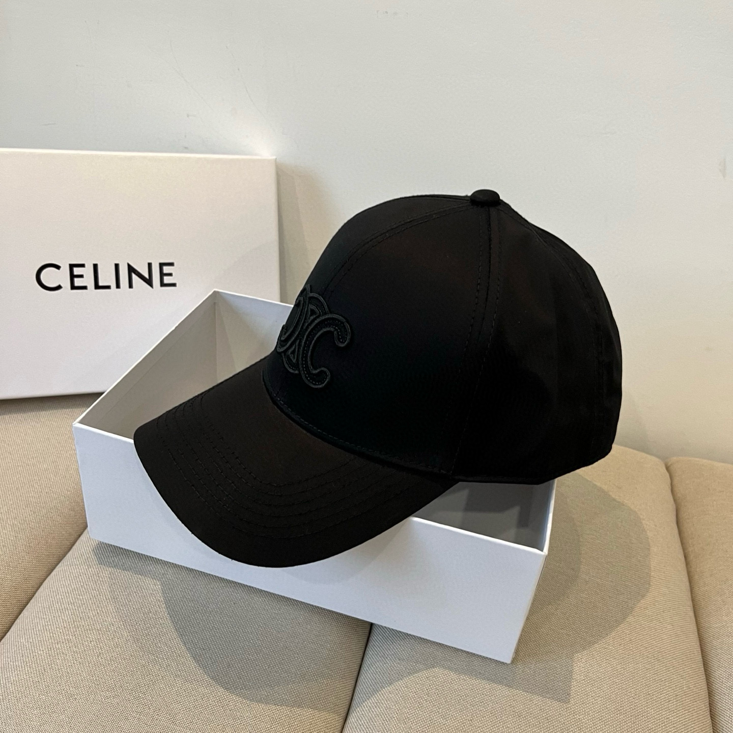 【CELINE赛琳】新款经典休闲潮流款 棒球帽🧢日韩风格，随便搭配都超好看！出门旅游，绝对要入手的一款