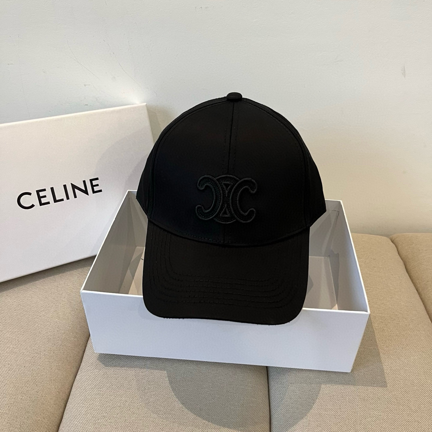 【CELINE赛琳】新款经典休闲潮流款 棒球帽🧢日韩风格，随便搭配都超好看！出门旅游，绝对要入手的一款