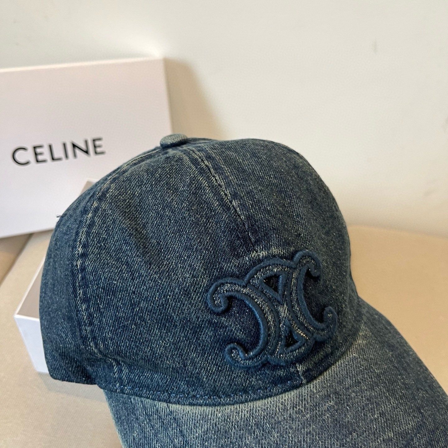 【CELINE赛琳】新款经典休闲潮流款 棒球帽🧢日韩风格，随便搭配都超好看！出门旅游，绝对要入手的一款