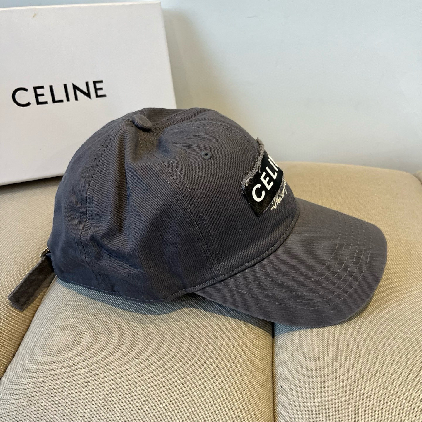 【CELINE赛琳】新款经典休闲潮流款 棒球帽🧢日韩风格，随便搭配都超好看！出门旅游，绝对要入手的一款