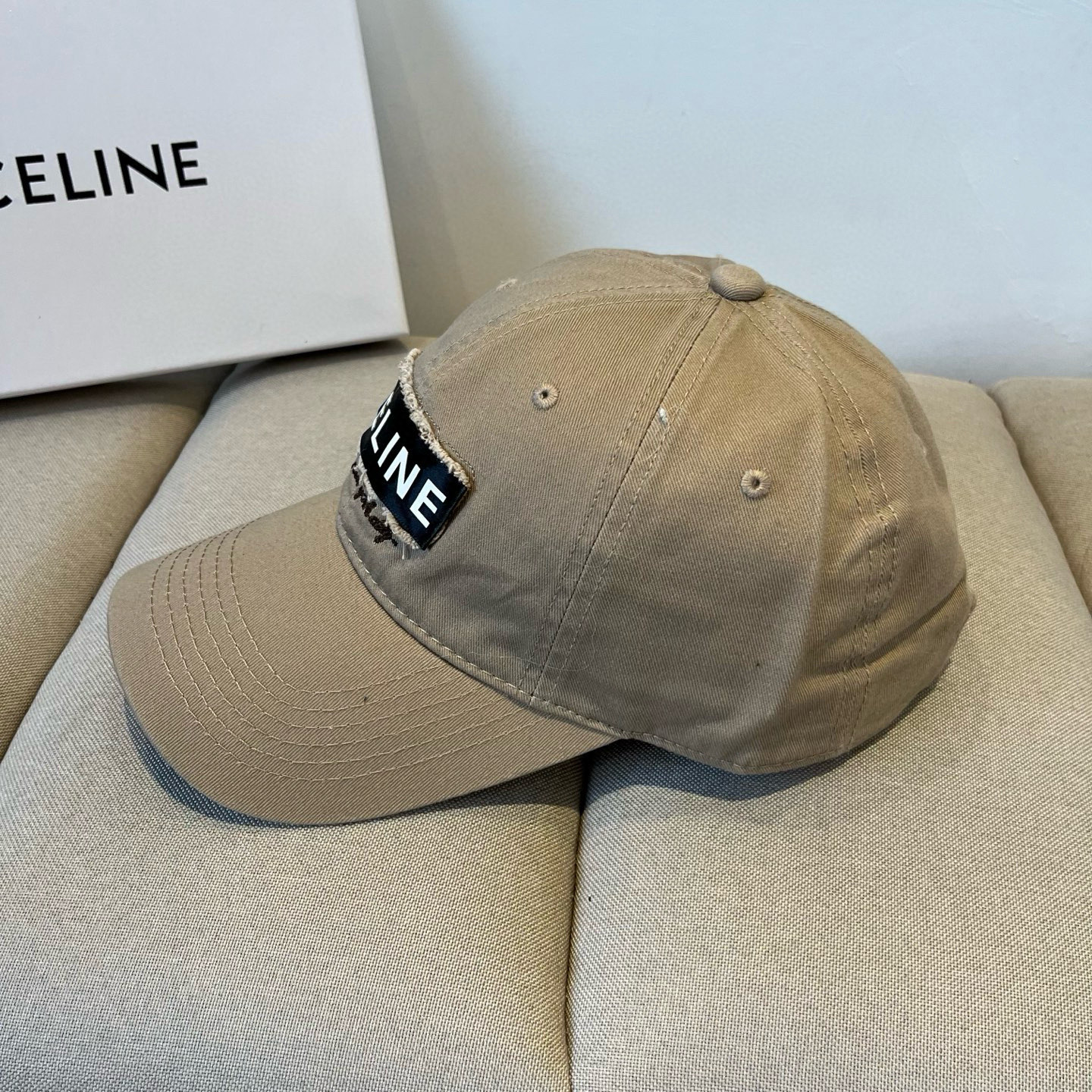【CELINE赛琳】新款经典休闲潮流款 棒球帽🧢日韩风格，随便搭配都超好看！出门旅游，绝对要入手的一款