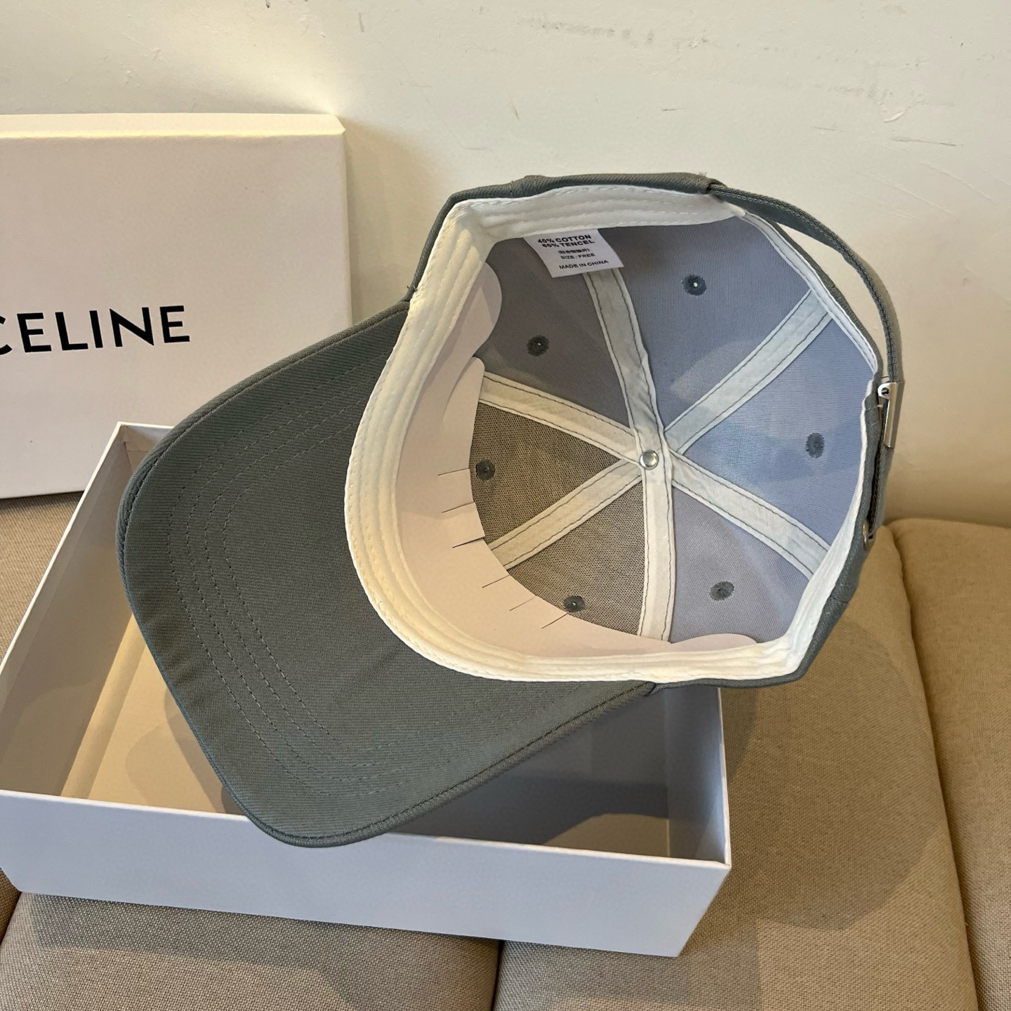 【CELINE赛琳】新款经典休闲潮流款 棒球帽🧢日韩风格，随便搭配都超好看！出门旅游，绝对要入手的一款