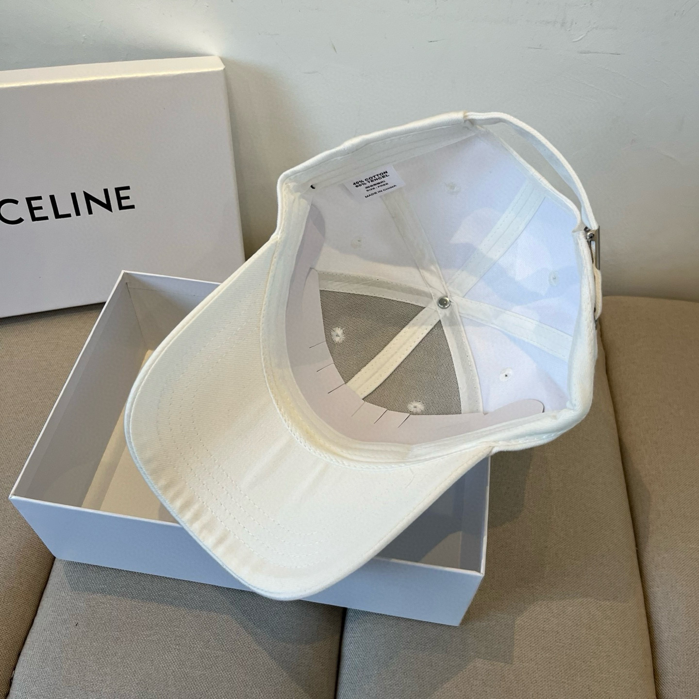【CELINE赛琳】新款经典休闲潮流款 棒球帽🧢日韩风格，随便搭配都超好看！出门旅游，绝对要入手的一款
