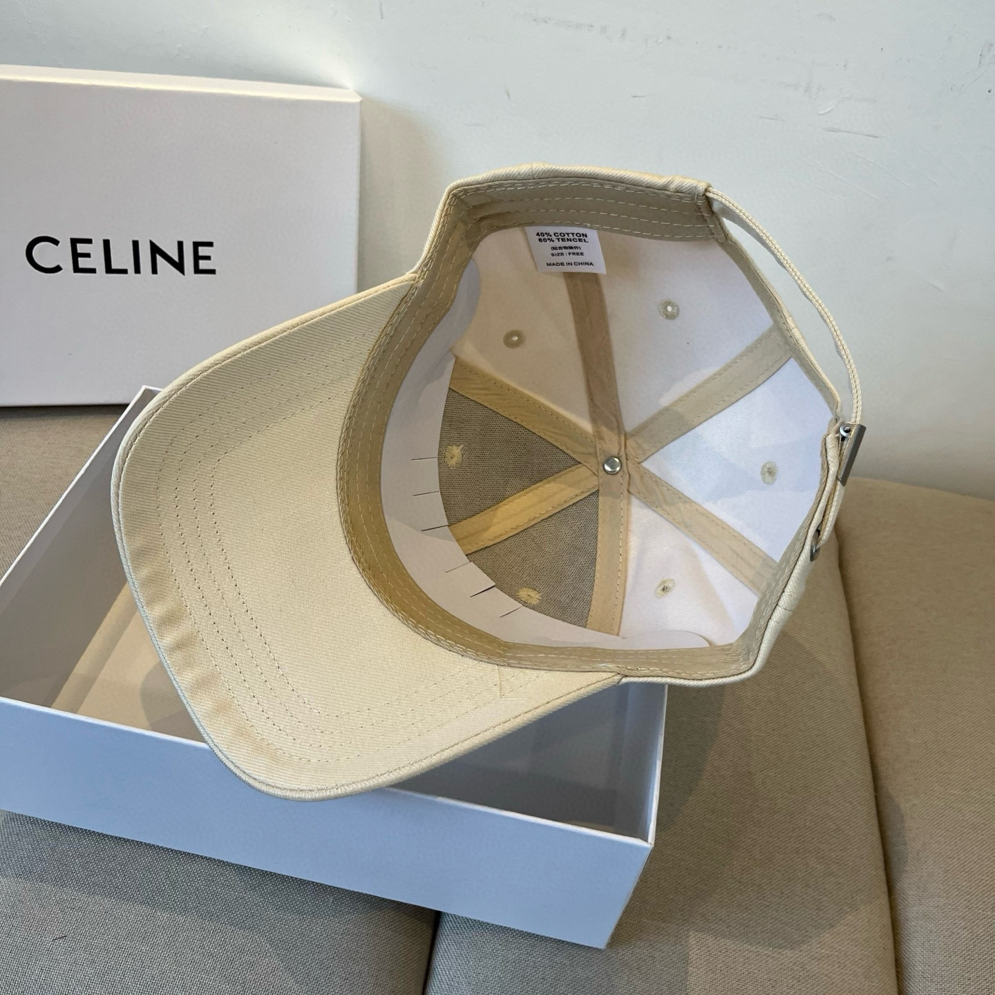 【CELINE赛琳】新款经典休闲潮流款 棒球帽🧢日韩风格，随便搭配都超好看！出门旅游，绝对要入手的一款