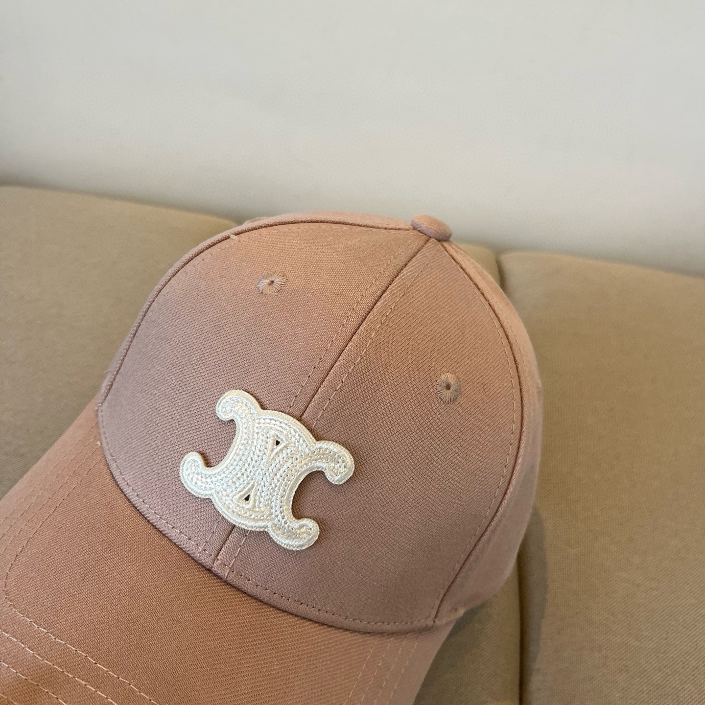 【CELINE赛琳】新款经典休闲潮流款 棒球帽🧢日韩风格，随便搭配都超好看！出门旅游，绝对要入手的一款