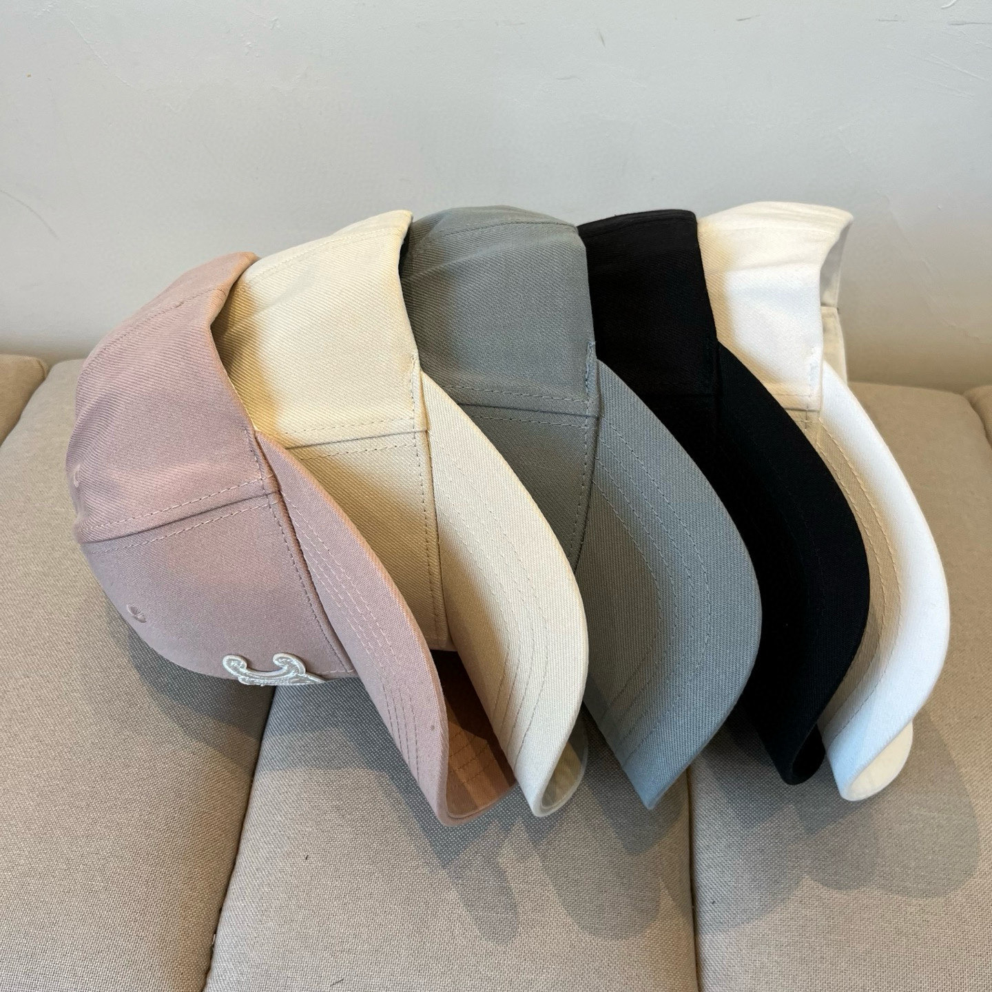 【CELINE赛琳】新款经典休闲潮流款 棒球帽🧢日韩风格，随便搭配都超好看！出门旅游，绝对要入手的一款