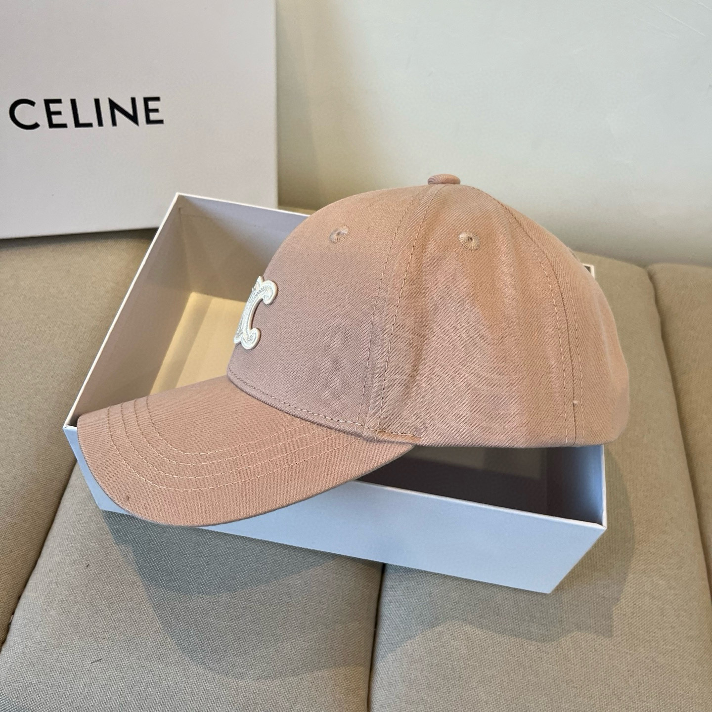 【CELINE赛琳】新款经典休闲潮流款 棒球帽🧢日韩风格，随便搭配都超好看！出门旅游，绝对要入手的一款