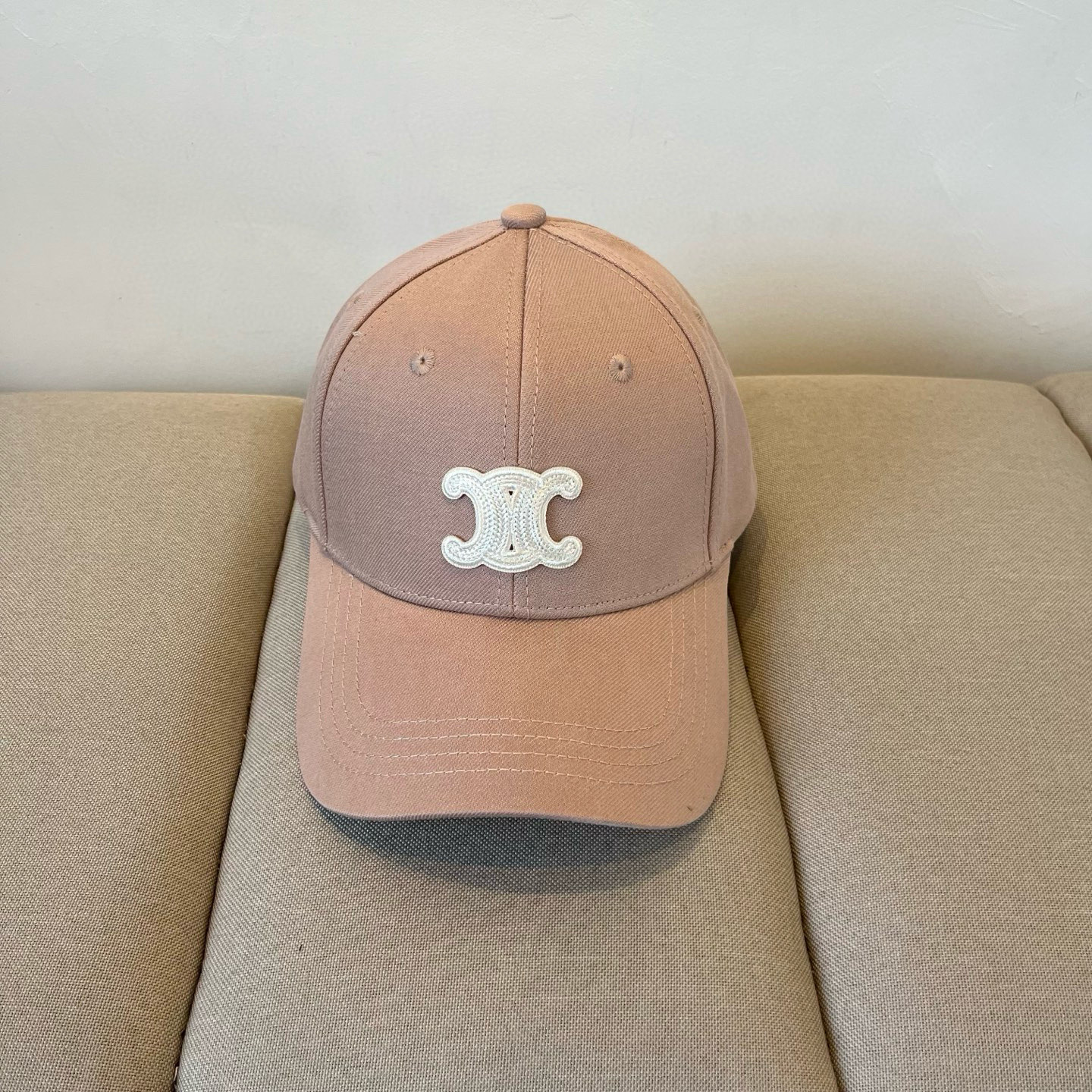 【CELINE赛琳】新款经典休闲潮流款 棒球帽🧢日韩风格，随便搭配都超好看！出门旅游，绝对要入手的一款