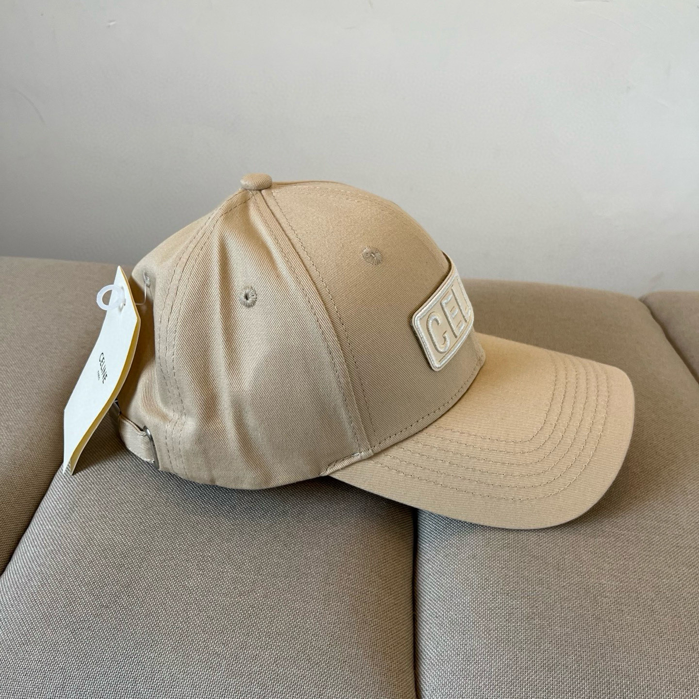 【CELINE赛琳】新款经典休闲潮流款 棒球帽🧢日韩风格，随便搭配都超好看！出门旅游，绝对要入手的一款