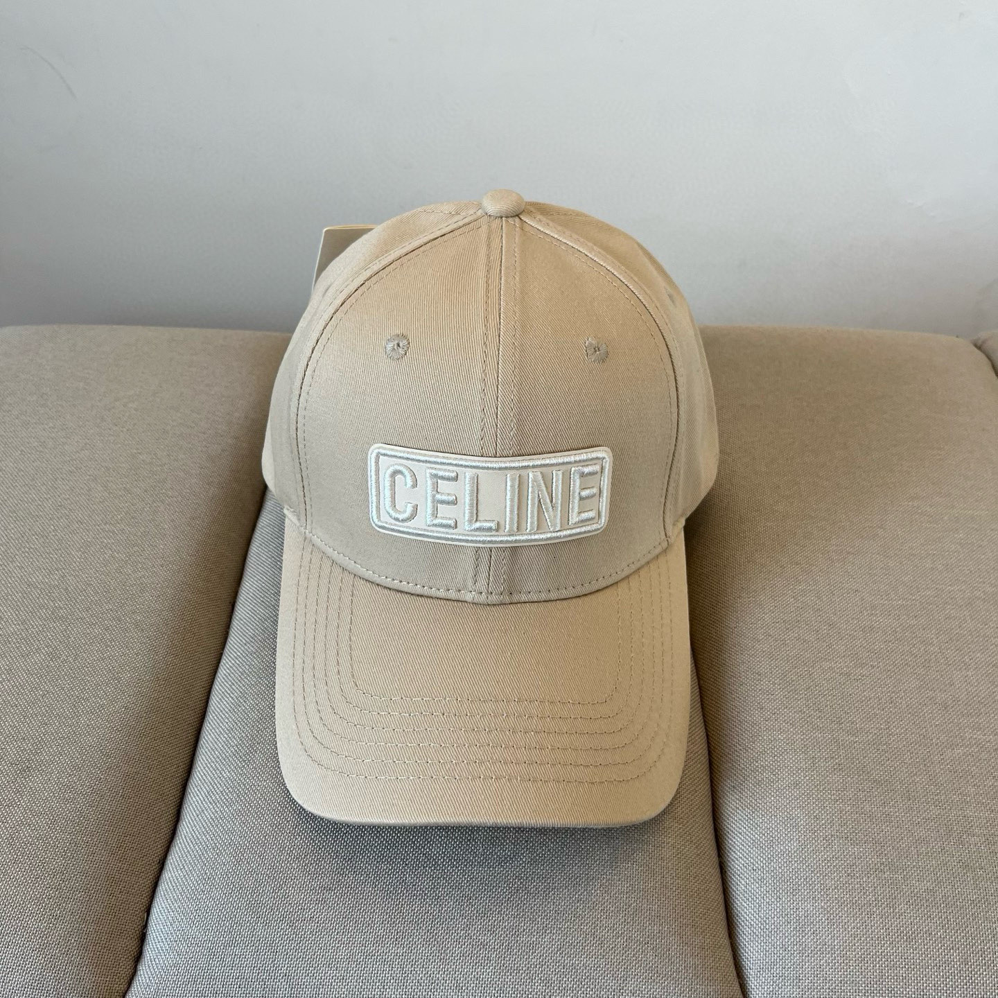 【CELINE赛琳】新款经典休闲潮流款 棒球帽🧢日韩风格，随便搭配都超好看！出门旅游，绝对要入手的一款