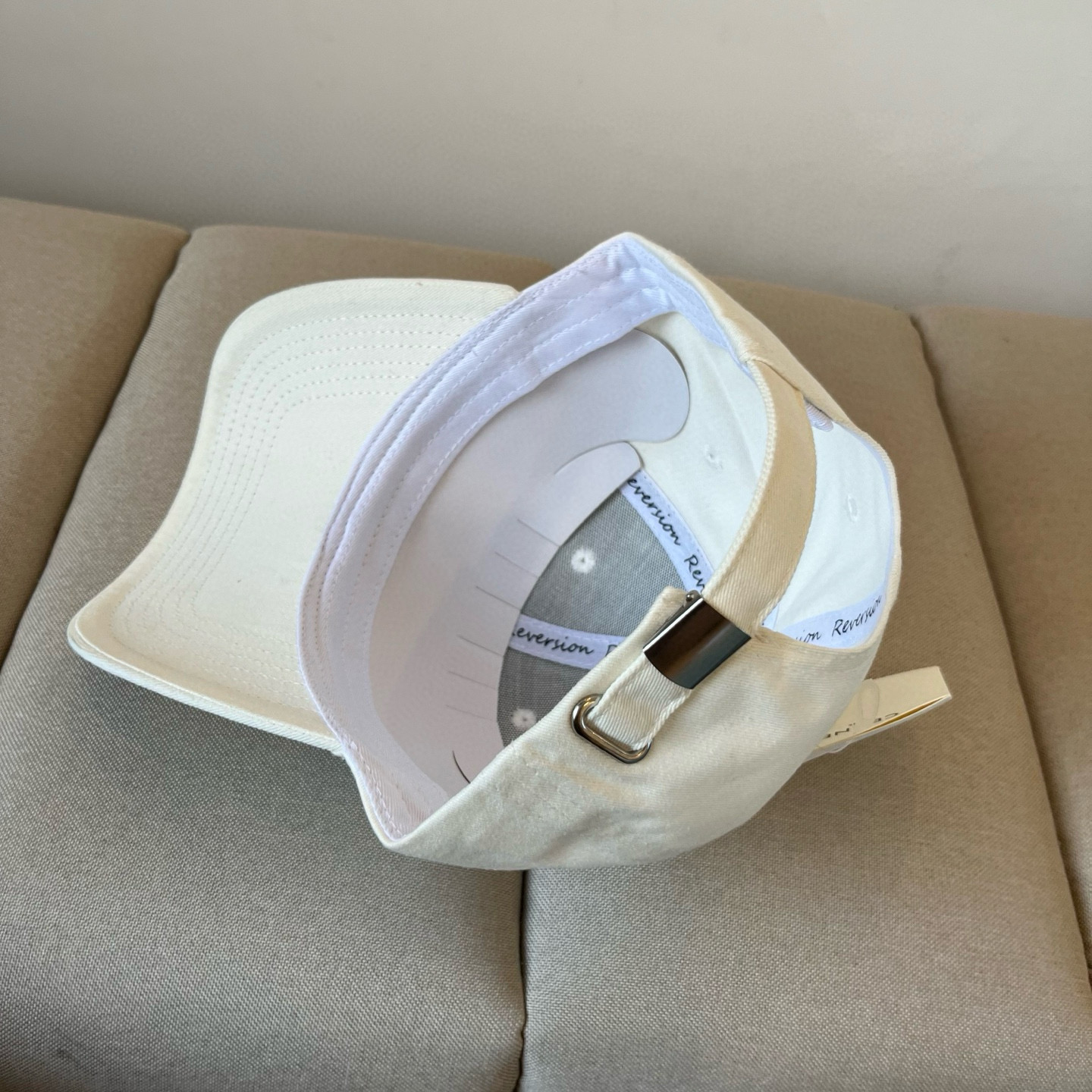 【CELINE赛琳】新款经典休闲潮流款 棒球帽🧢日韩风格，随便搭配都超好看！出门旅游，绝对要入手的一款