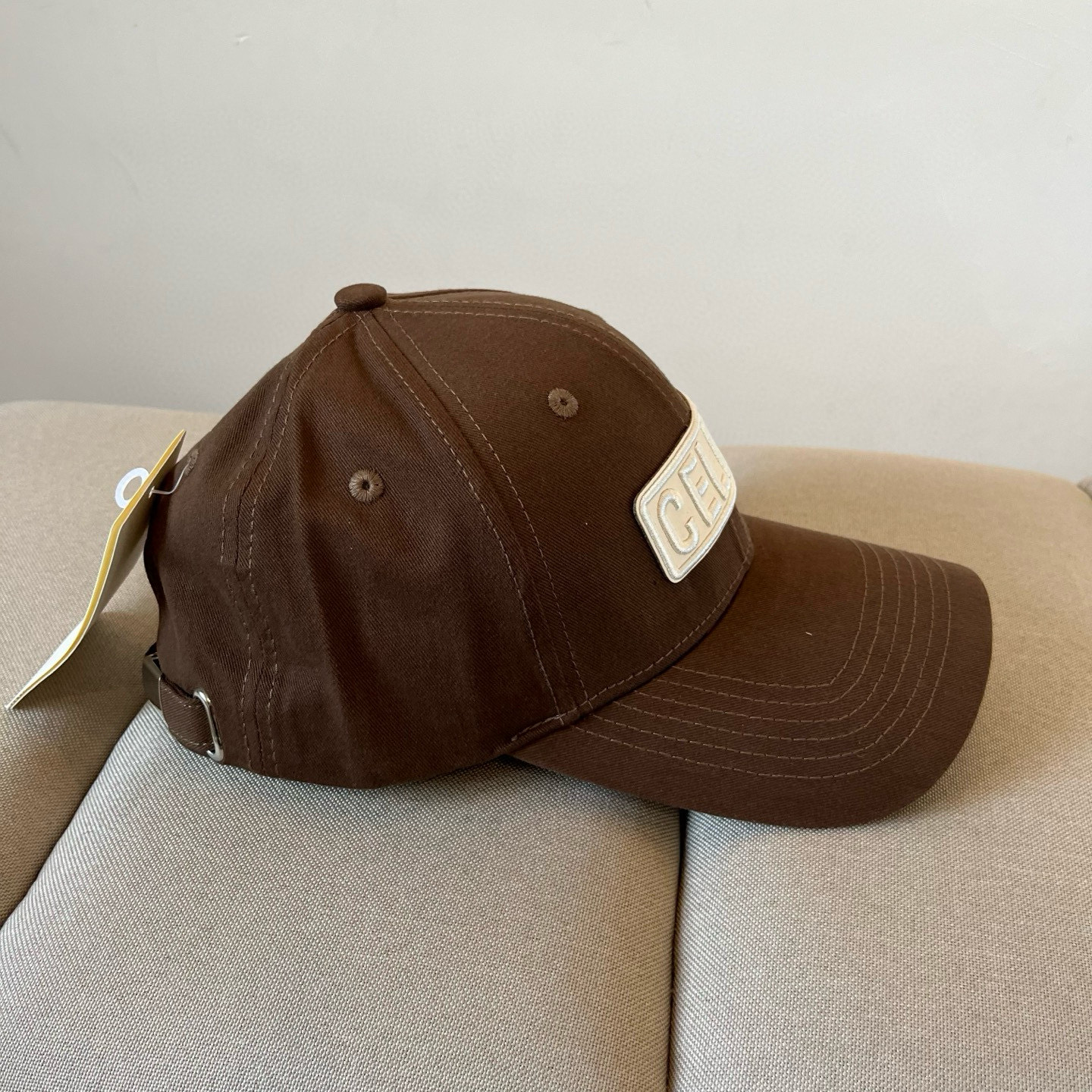 【CELINE赛琳】新款经典休闲潮流款 棒球帽🧢日韩风格，随便搭配都超好看！出门旅游，绝对要入手的一款