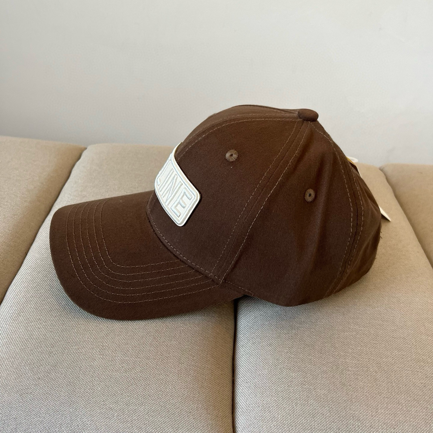 【CELINE赛琳】新款经典休闲潮流款 棒球帽🧢日韩风格，随便搭配都超好看！出门旅游，绝对要入手的一款