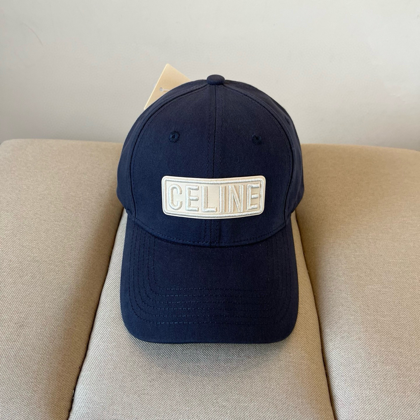 【CELINE赛琳】新款经典休闲潮流款 棒球帽🧢日韩风格，随便搭配都超好看！出门旅游，绝对要入手的一款