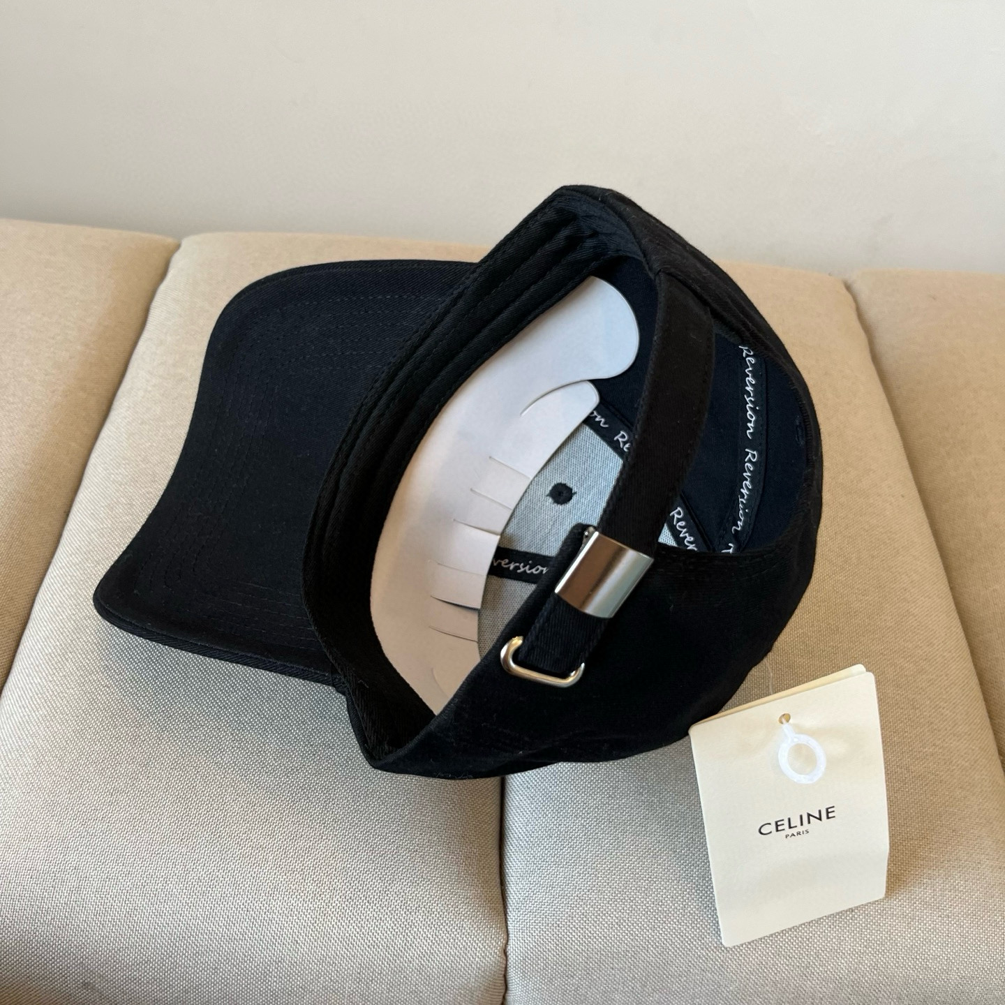 【CELINE赛琳】新款经典休闲潮流款 棒球帽🧢日韩风格，随便搭配都超好看！出门旅游，绝对要入手的一款